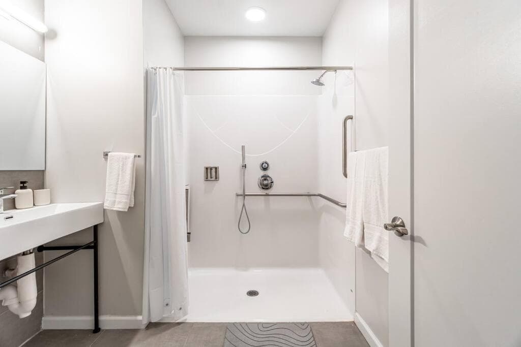 Stylish Yale Wooster Square Downtown Laundry