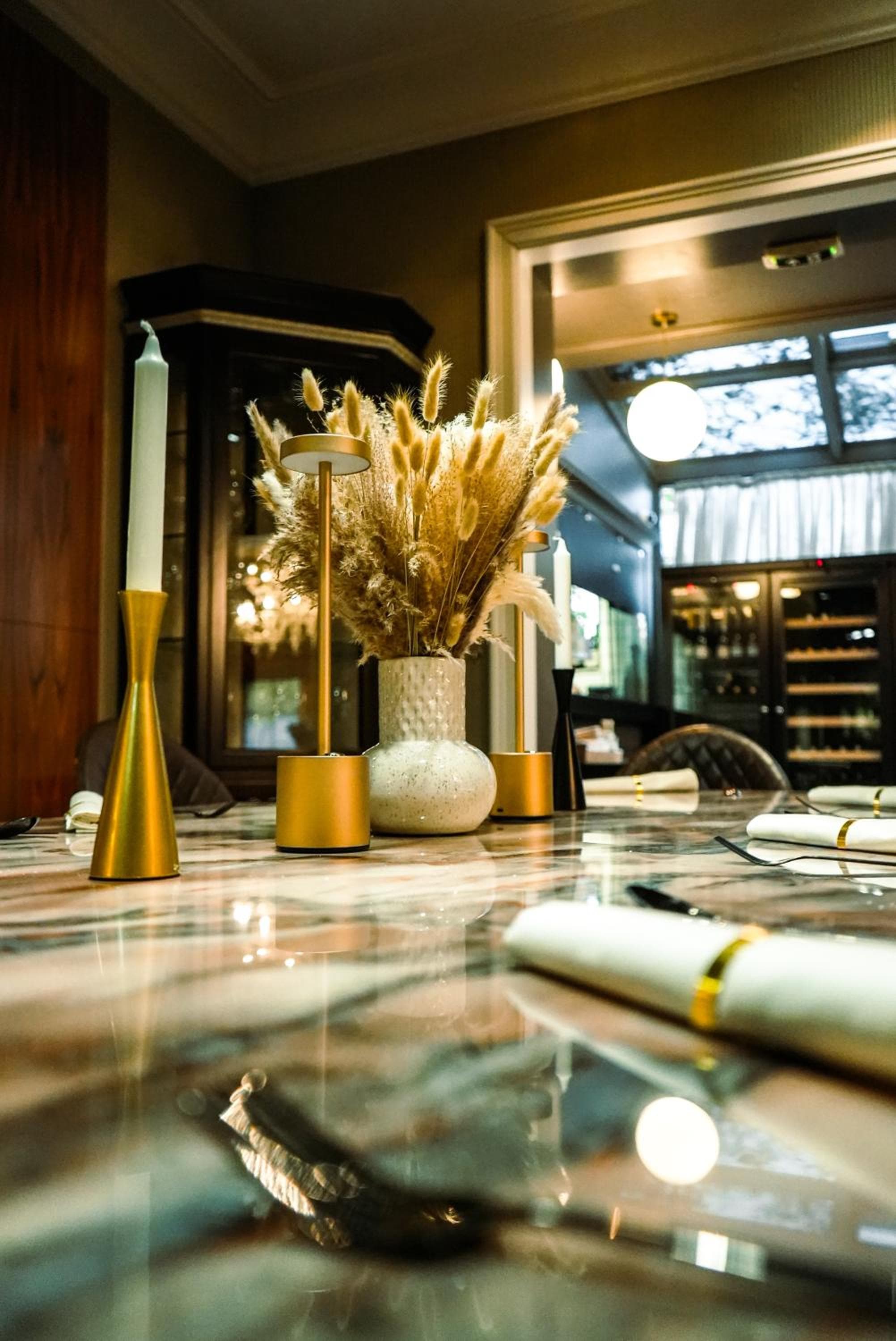 Eclat Luxury Hotel
