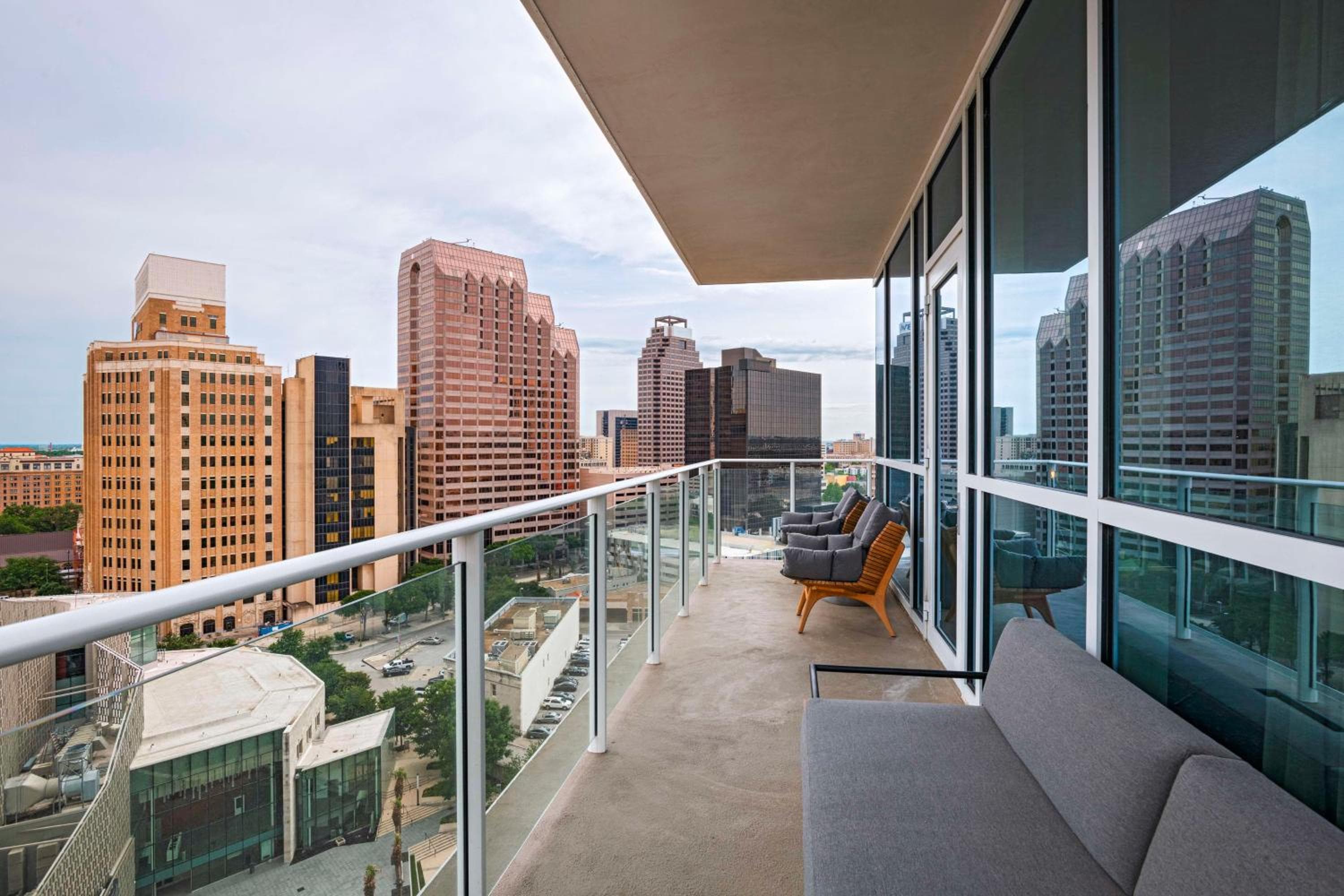 Thompson San Antonio - Riverwalk, by Hyatt