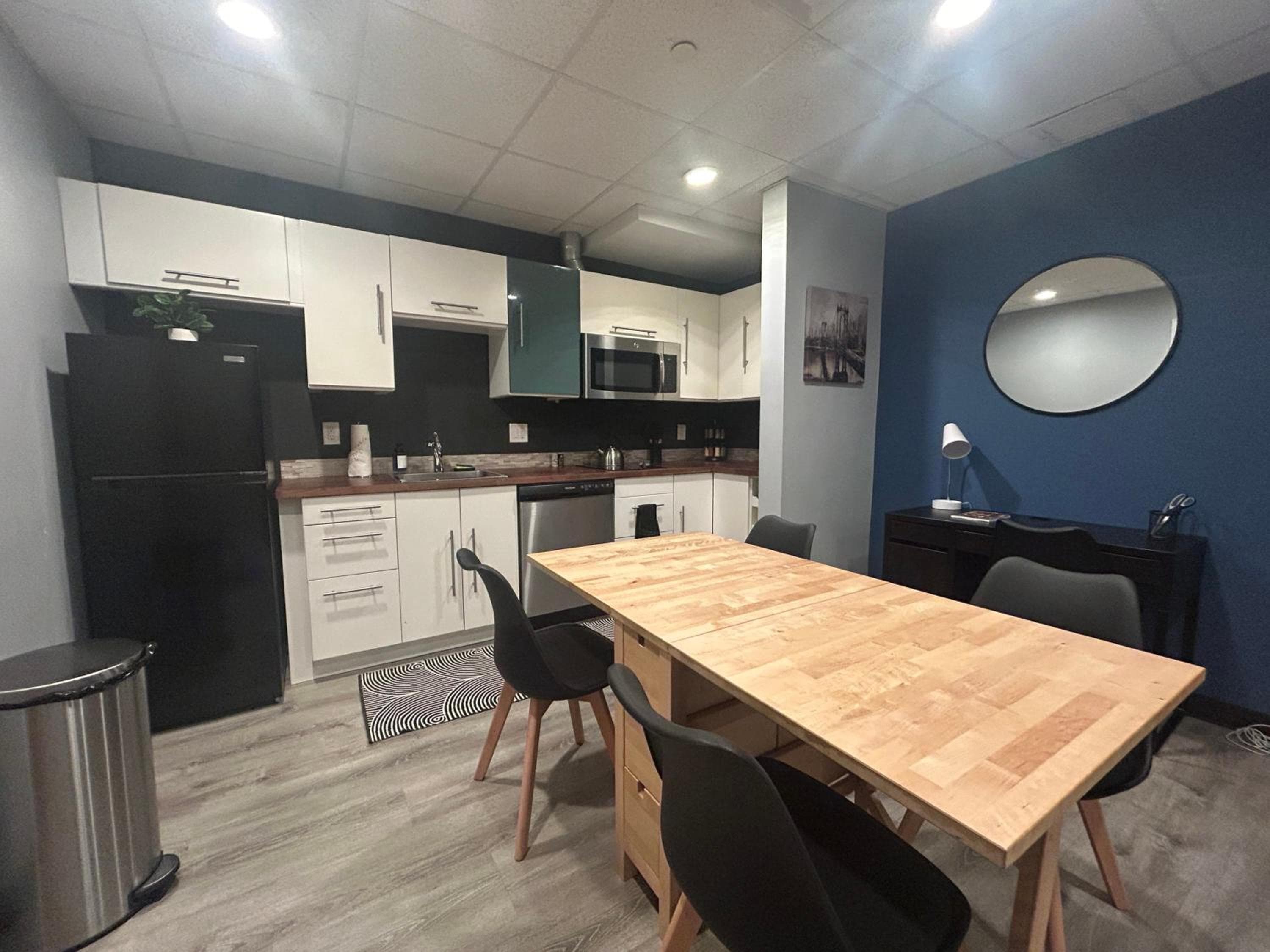 Spacious 1 BR with Kitchen and Living Room