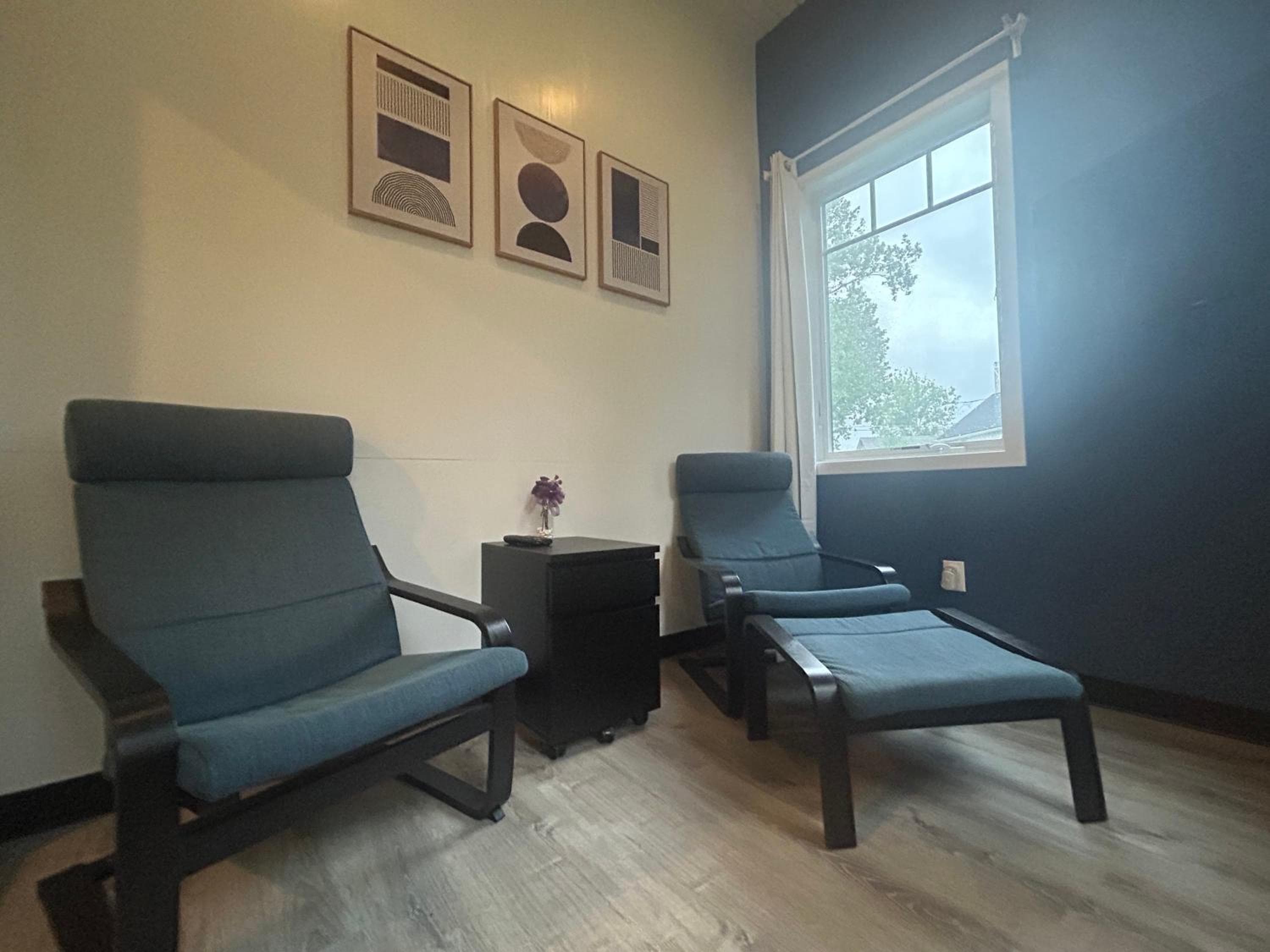 Spacious 1 BR with Kitchen and Living Room
