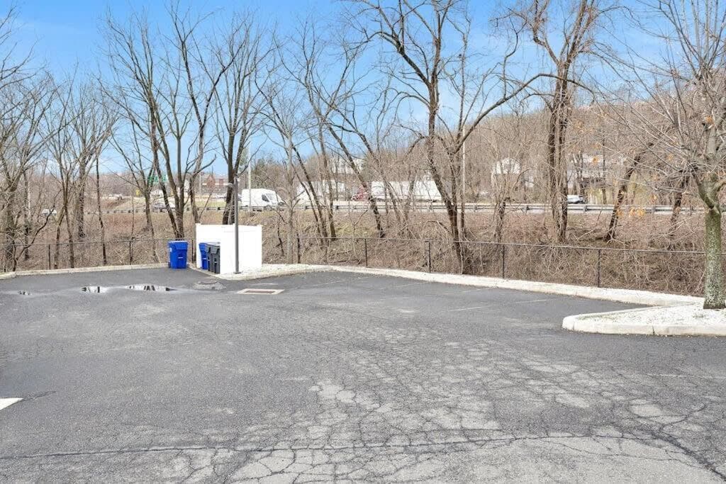 Comfy Studio with Kitchen Central Danbury ADA