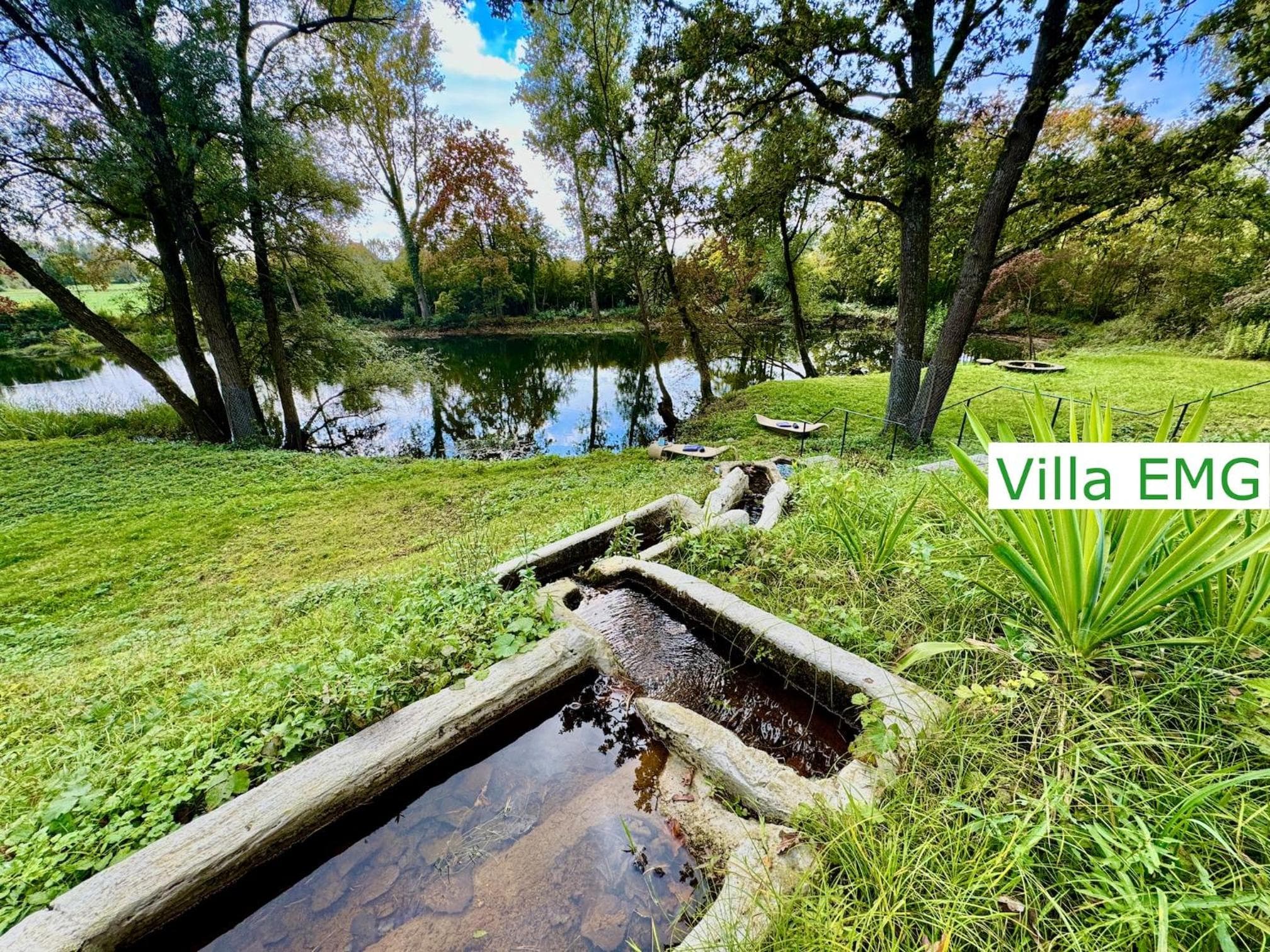 Luxus Ferienhaus Villa EMG München in Moosburg mit Pool, SPA, Kamin, Wald, See für Familien Gruppen bis 24 Personen