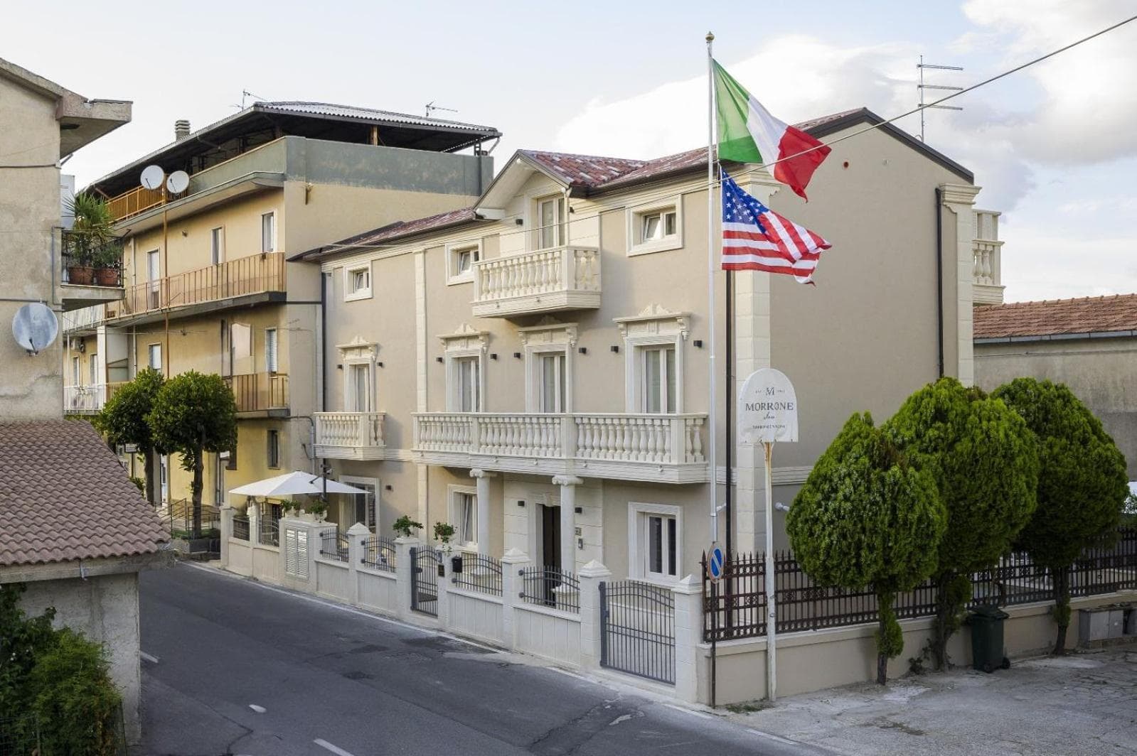 Morrone Inn