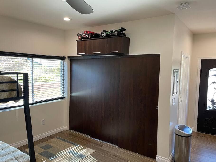 Elegant private studio with private entrance and pool access