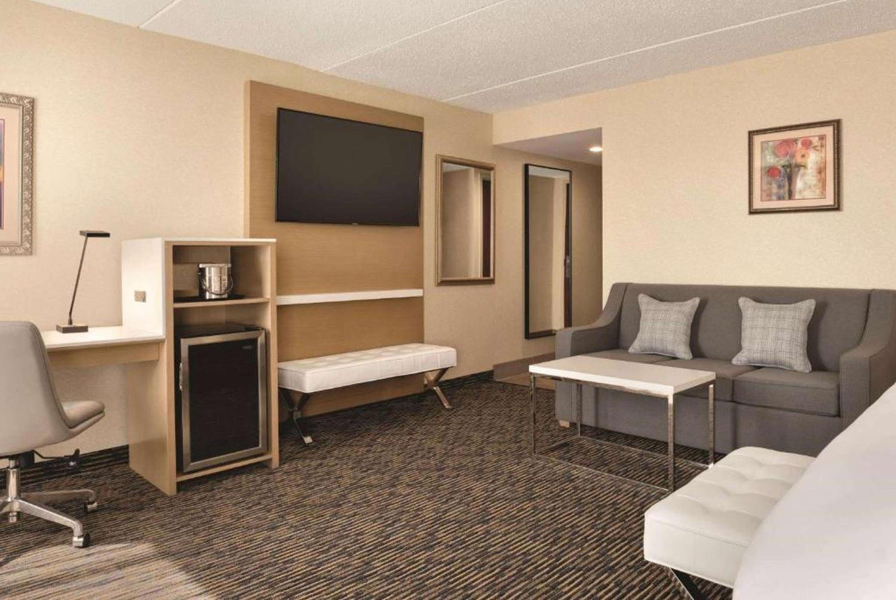 Wyndham Garden Conference Center Champaign - Urbana
