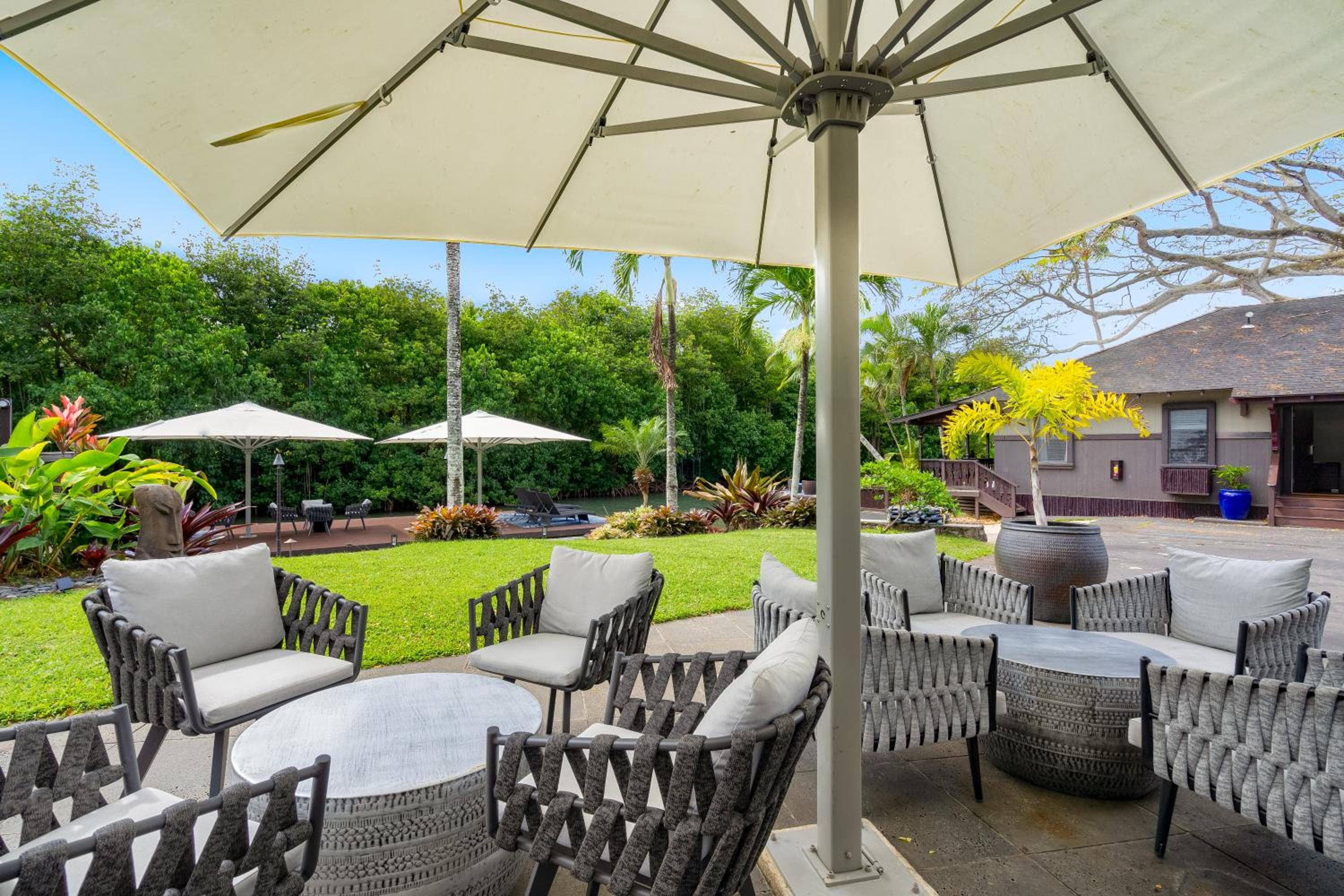 Paradise Bay Resort