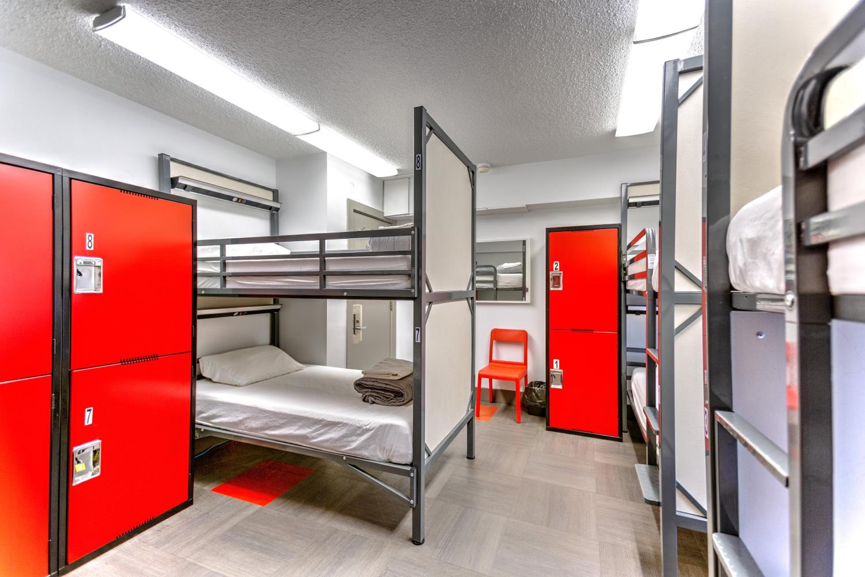 HI Edmonton - Hostel