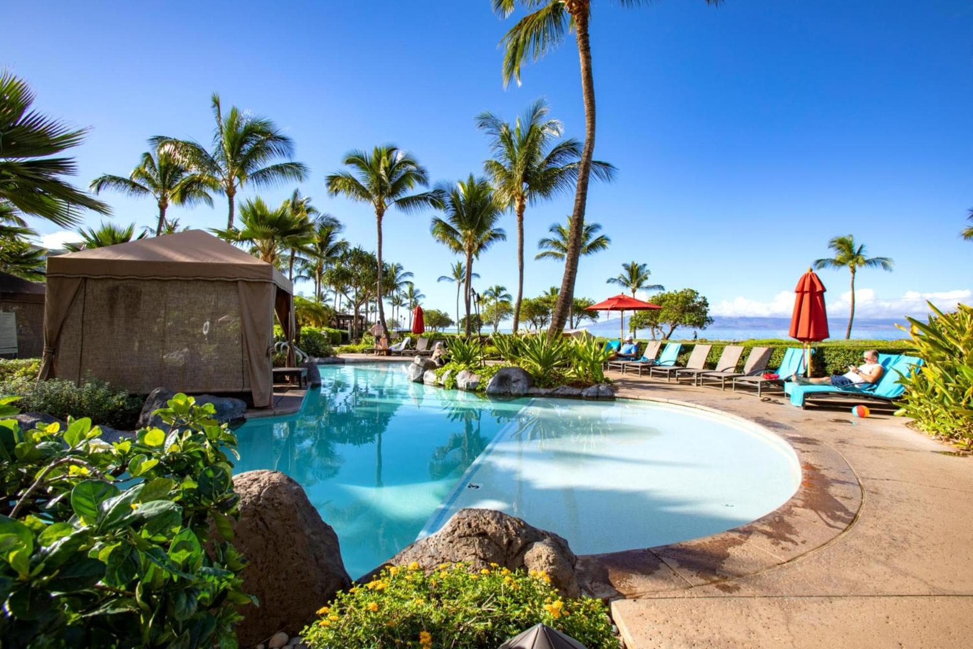 KBM Resorts: Honua Kai Hokulani HKH-620 XL Lanai Corner with Ocean Views Includes Rental Car