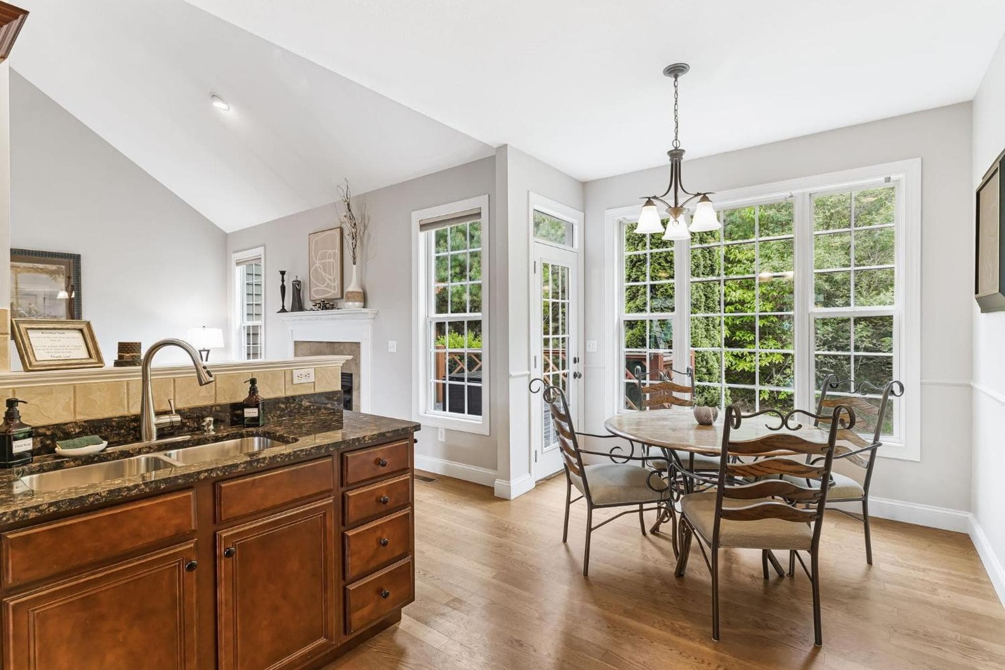 Fairview Vista by AvantStay