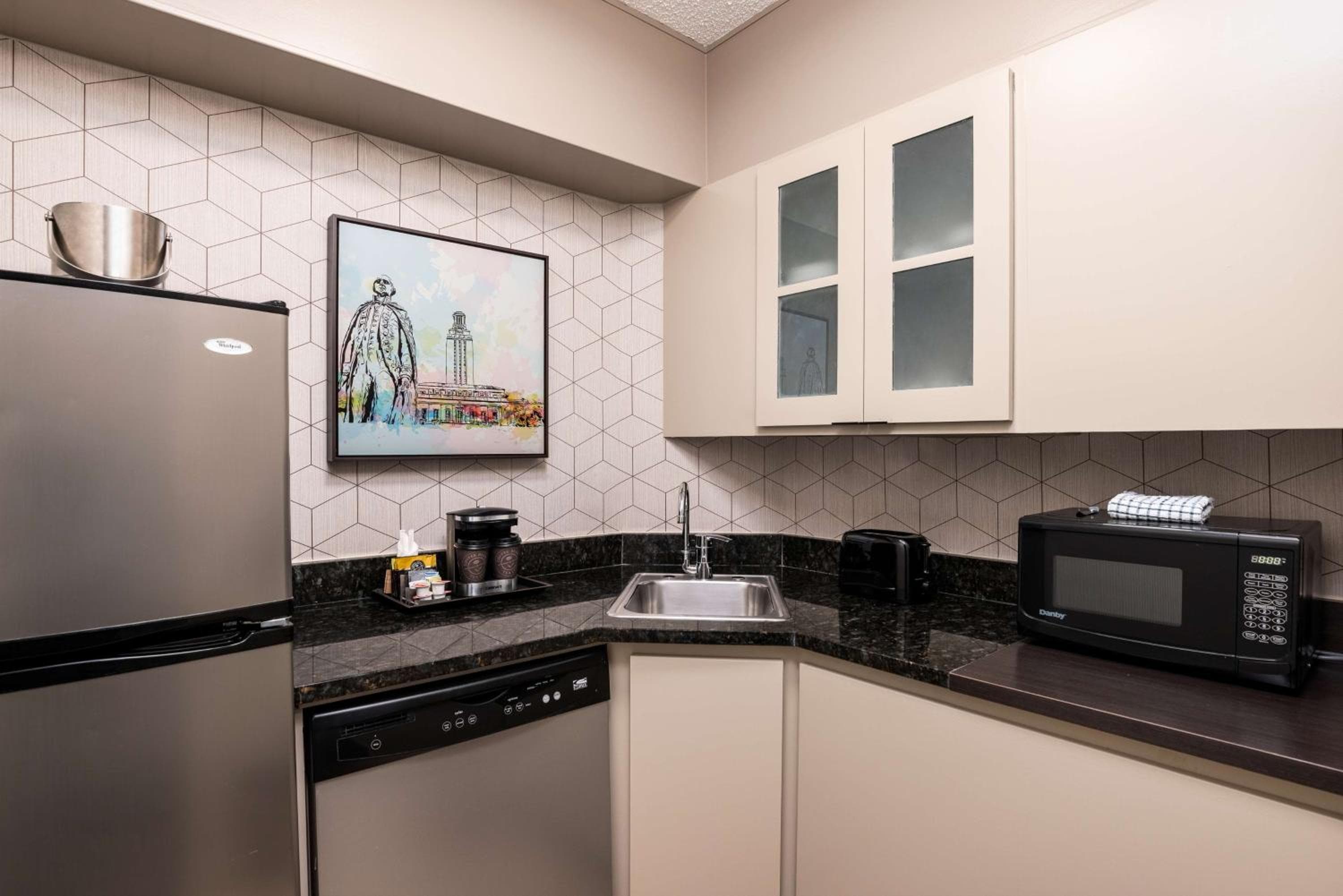 DoubleTree Suites by Hilton Austin Downtown Capitol