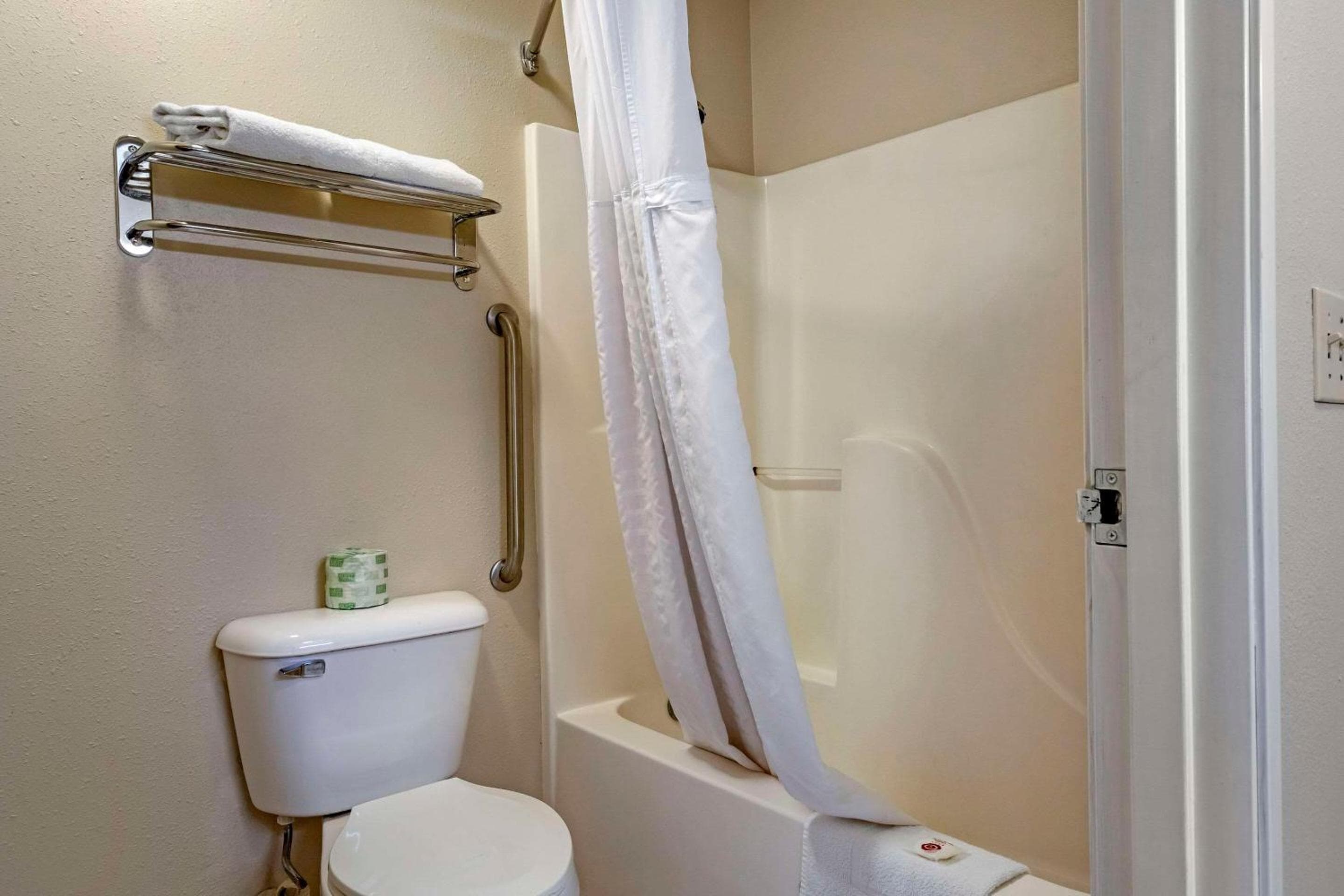 Comfort Suites Auburn Hills-Detroit