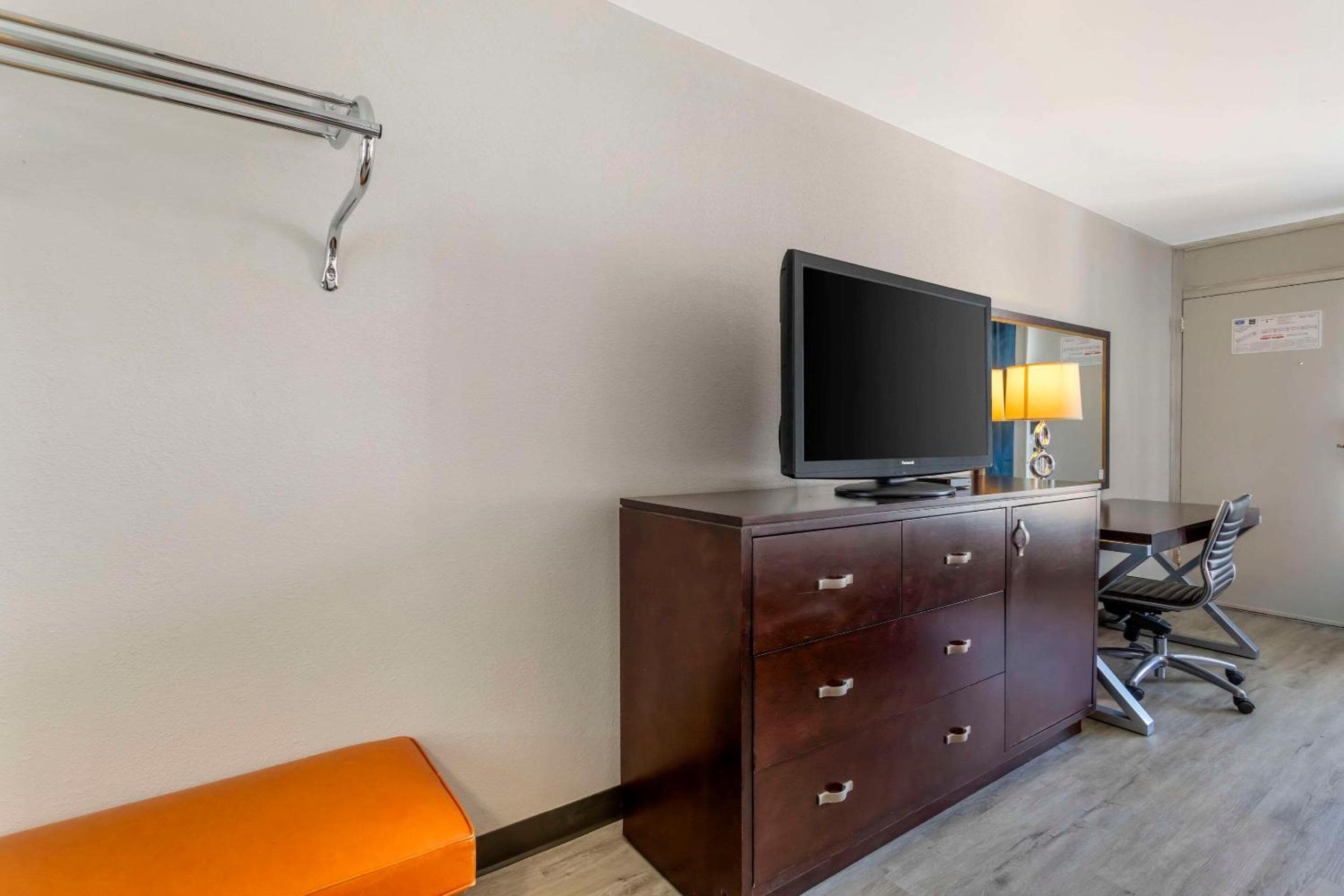 Rodeway Inn Orange Park - Jacksonville near Naval Air Station