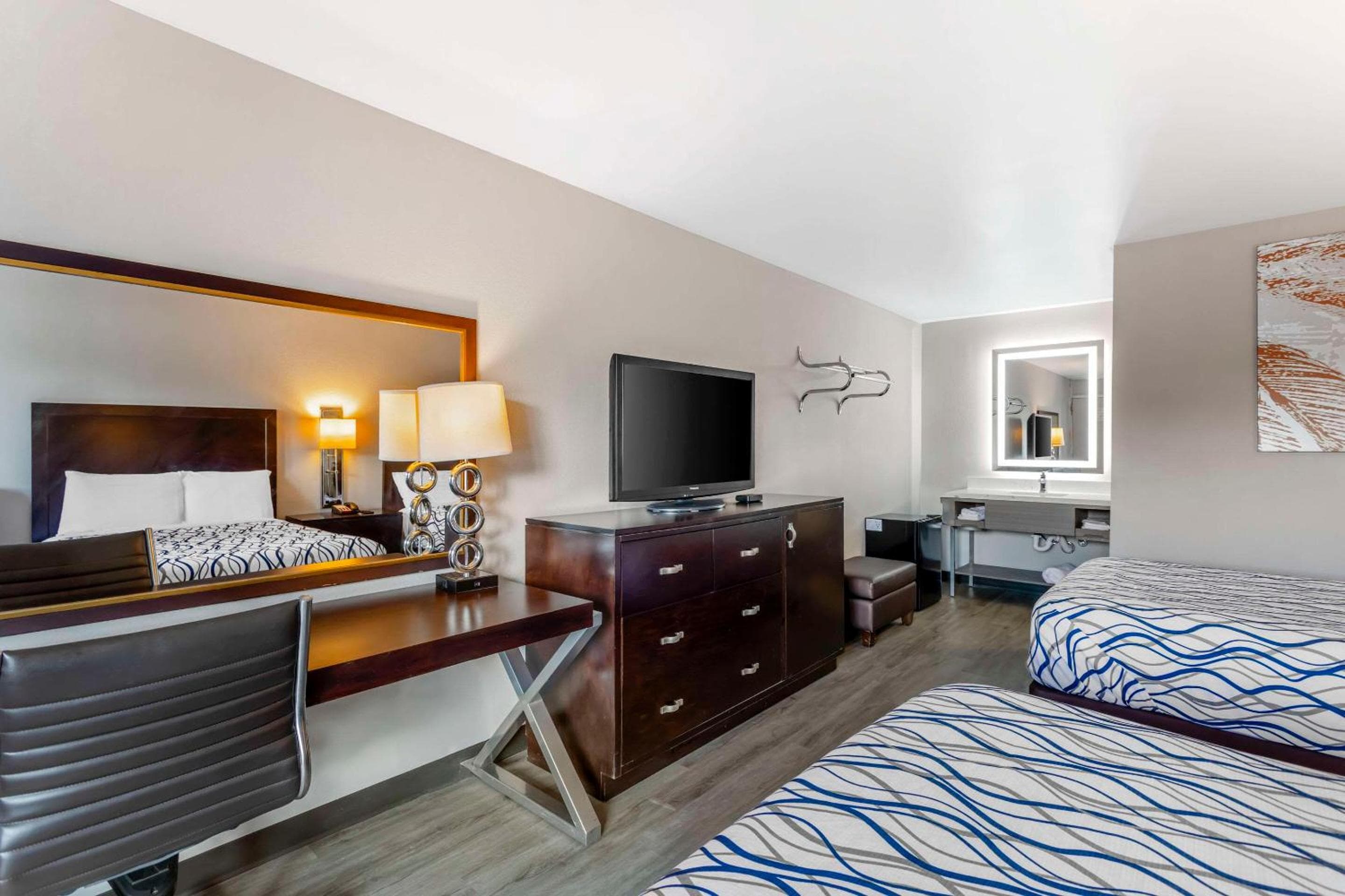 Rodeway Inn Orange Park - Jacksonville near Naval Air Station