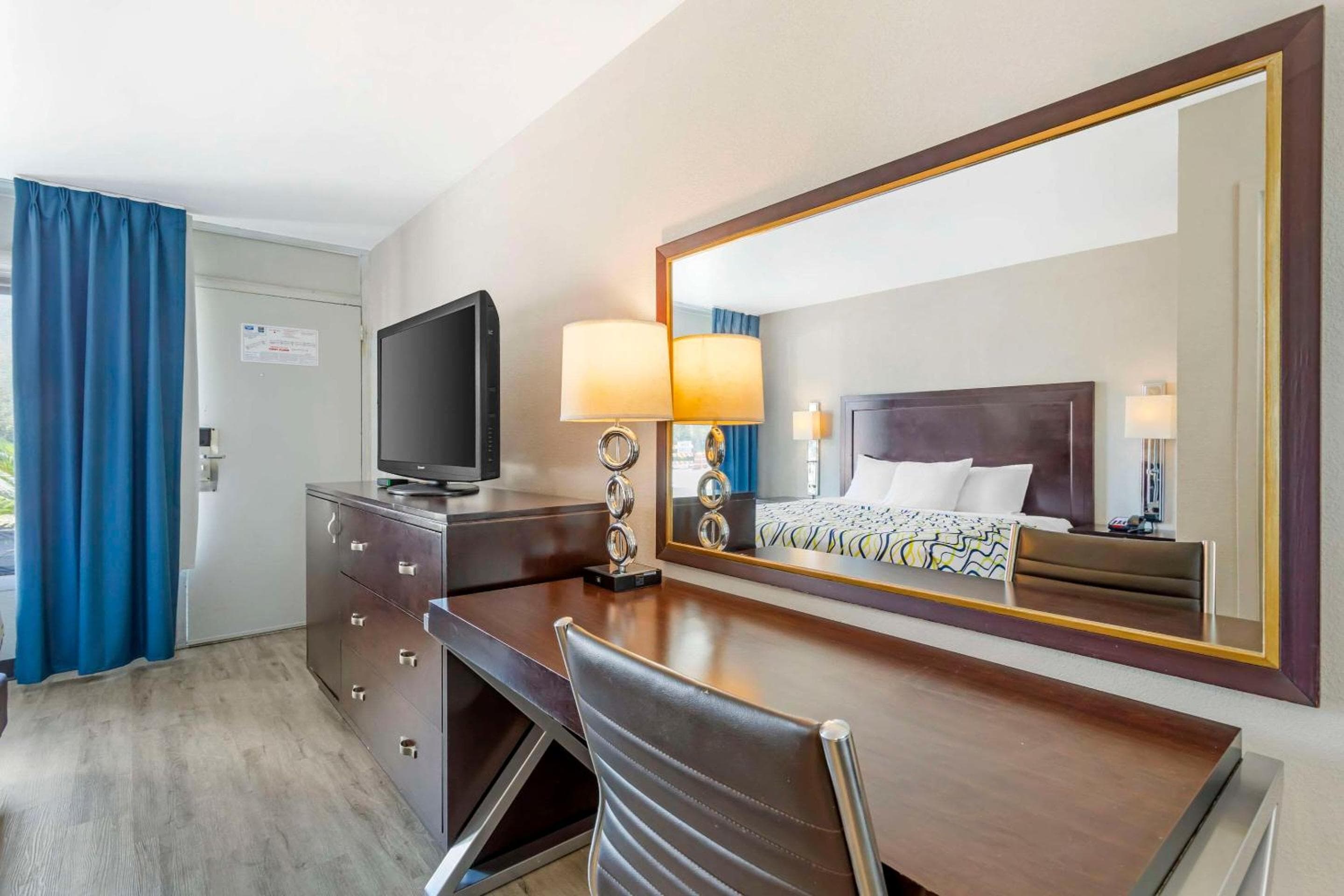 Rodeway Inn Orange Park - Jacksonville near Naval Air Station