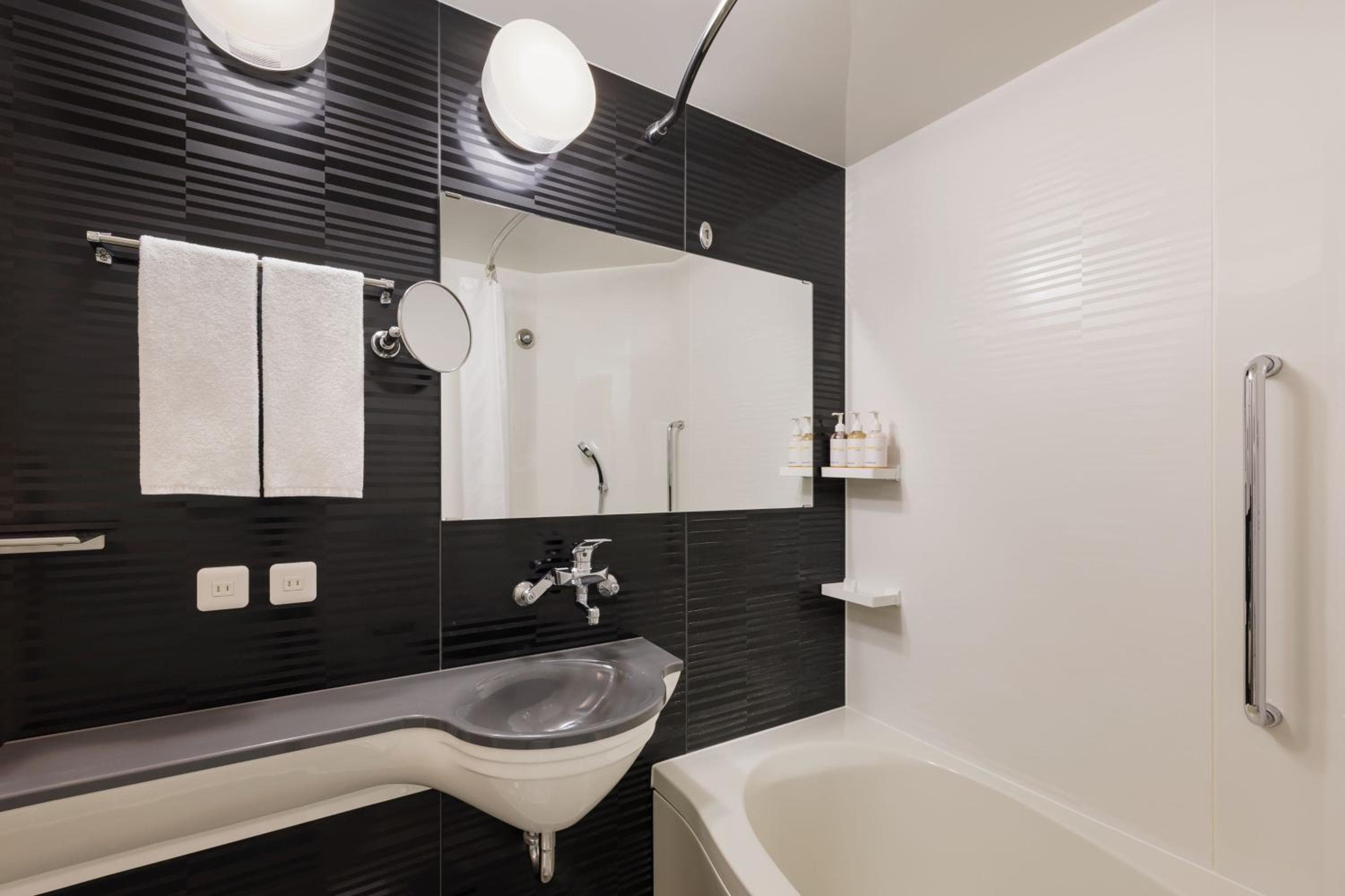 Four Points Flex by Sheraton Osaka Umeda