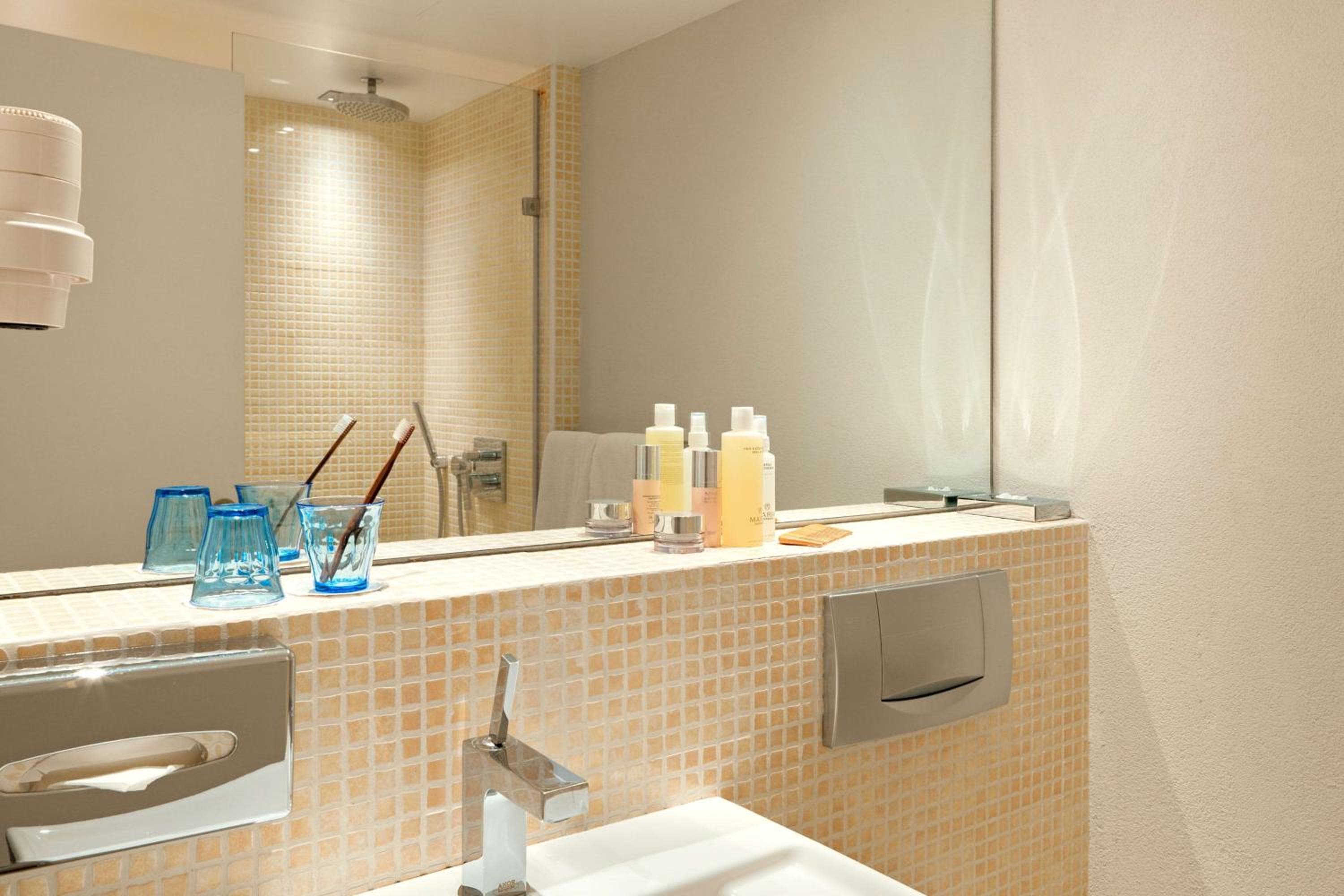 Scandic Front