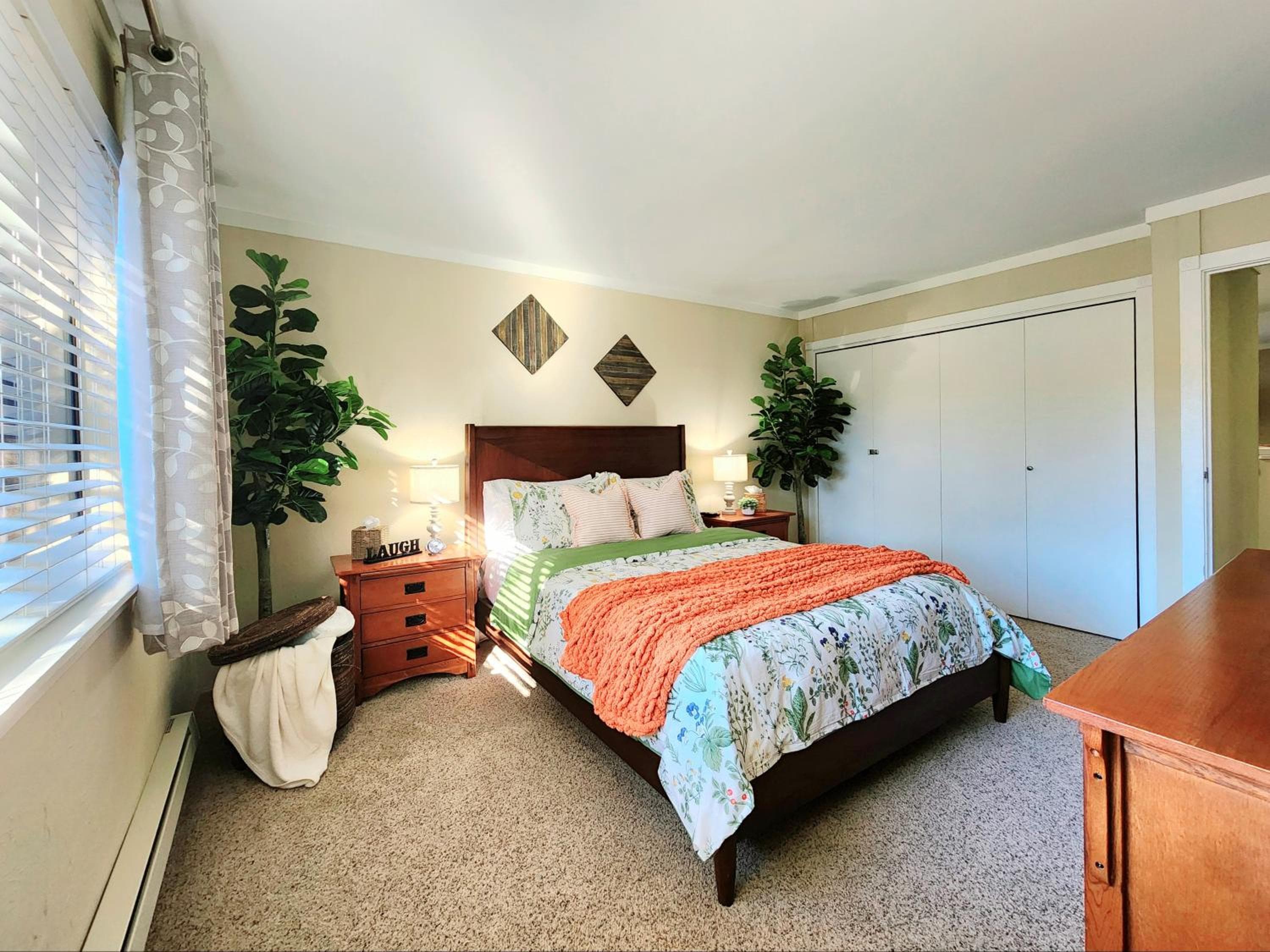 Tahoe Shoreline Retreat - Close to Ski Resorts & HOA Amenities