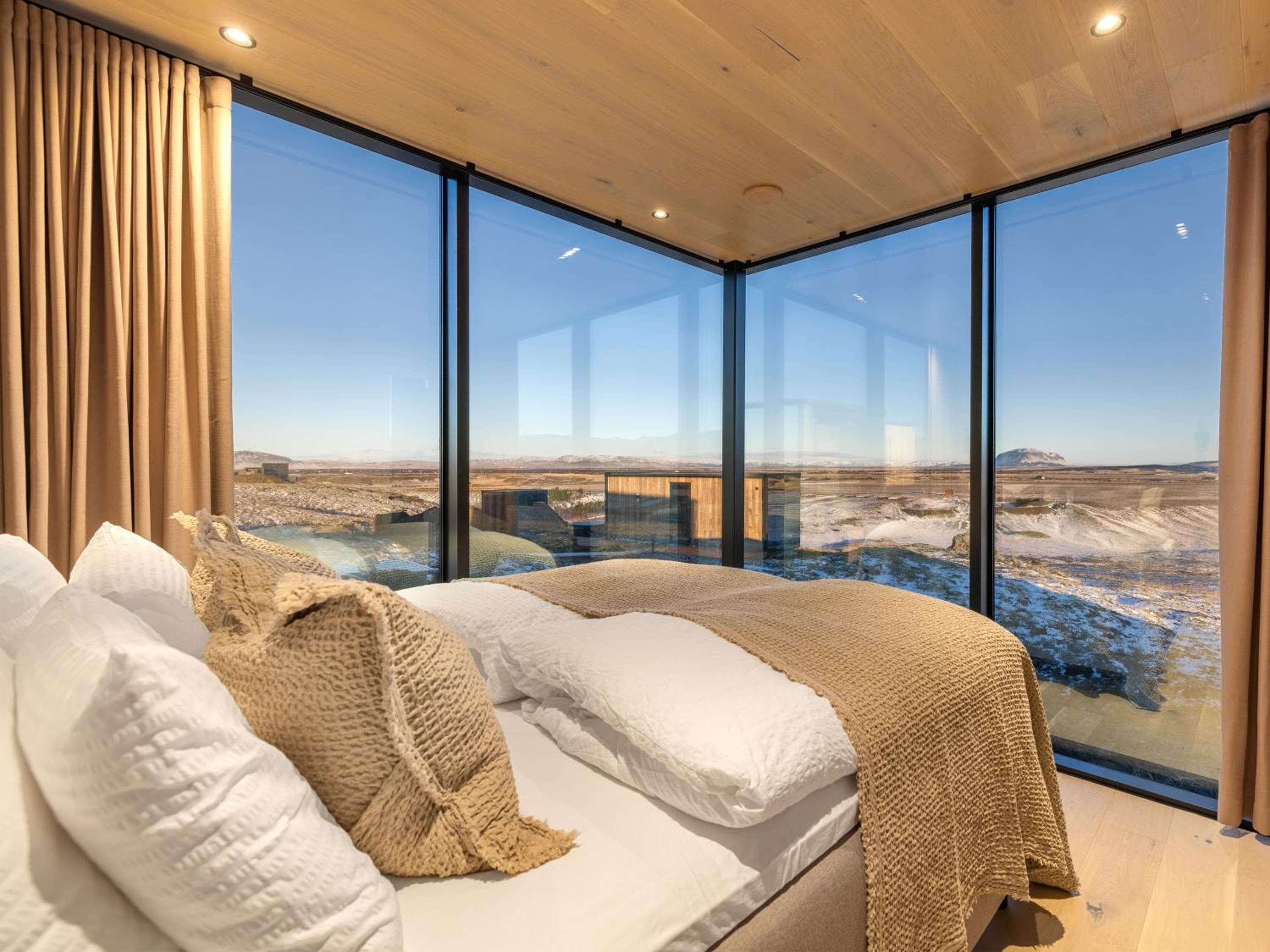 ÖÖD Hekla Horizon - Mirror Houses