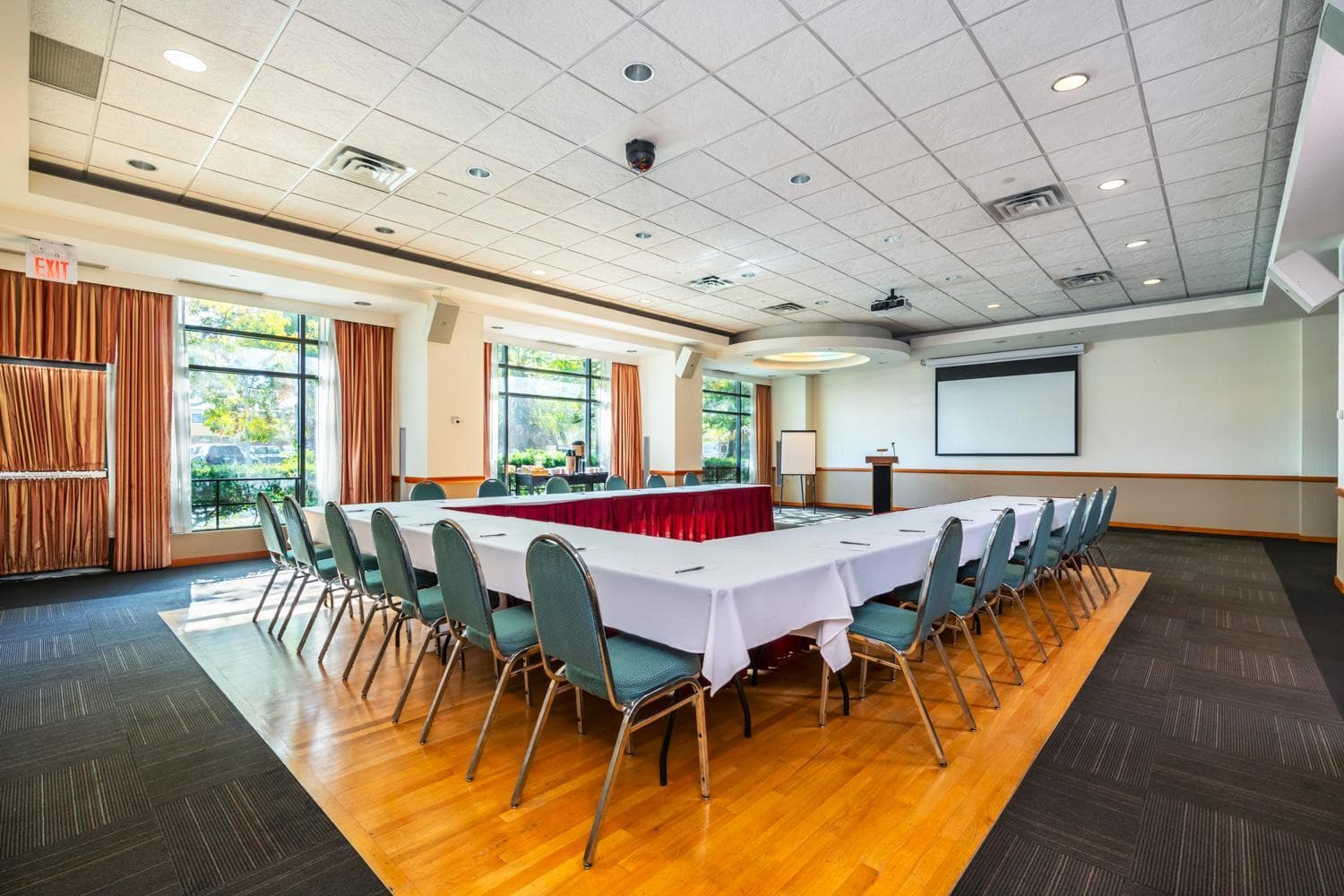 Grand Park Hotel Vancouver Airport, an Ascend Collection Hotel