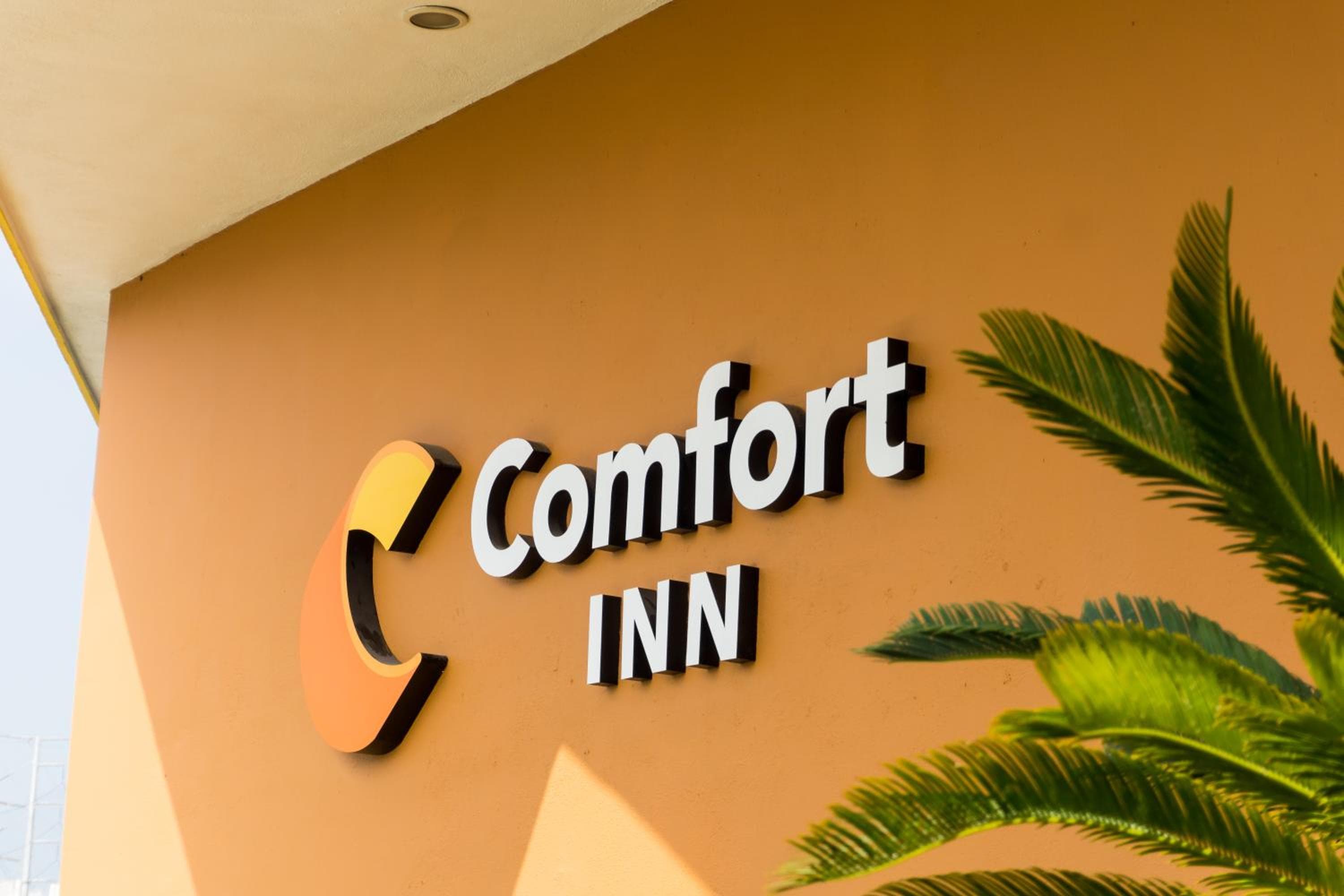 Comfort Inn Monterrey Valle