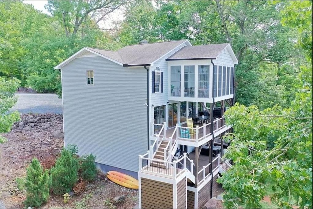 Casa do Lago - A Peaceful Lakefront Retreat!