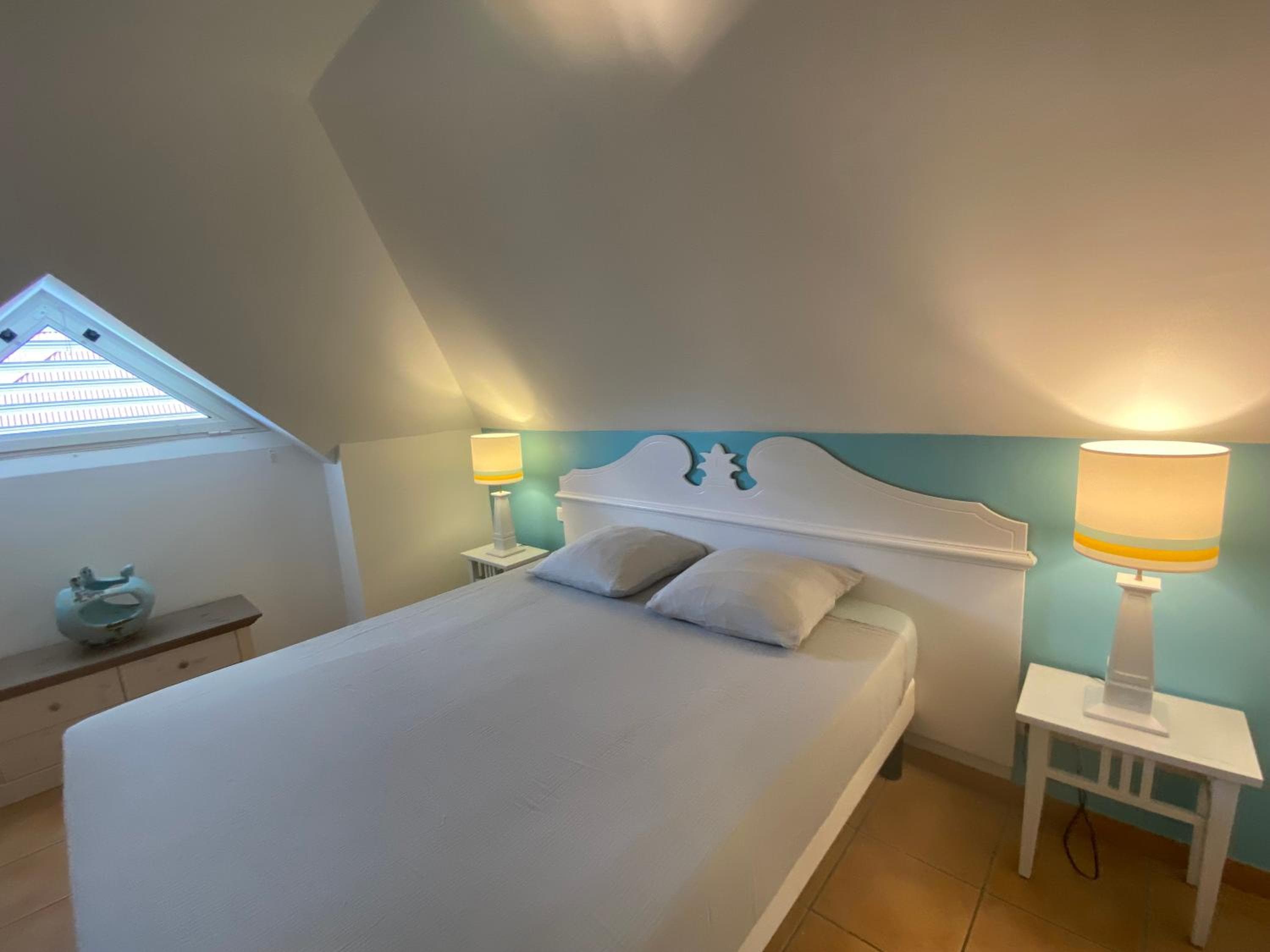 Appartement, 2 chambres, Terrasse vue mer et parc, très calme, Piscine premium, accès direct aux plages, restaurants
