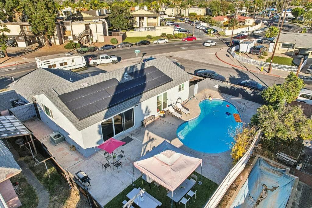 Entire Private 3-Bedroom House with Pool, Garage, Gated Yard, Free Party Rental, Event
