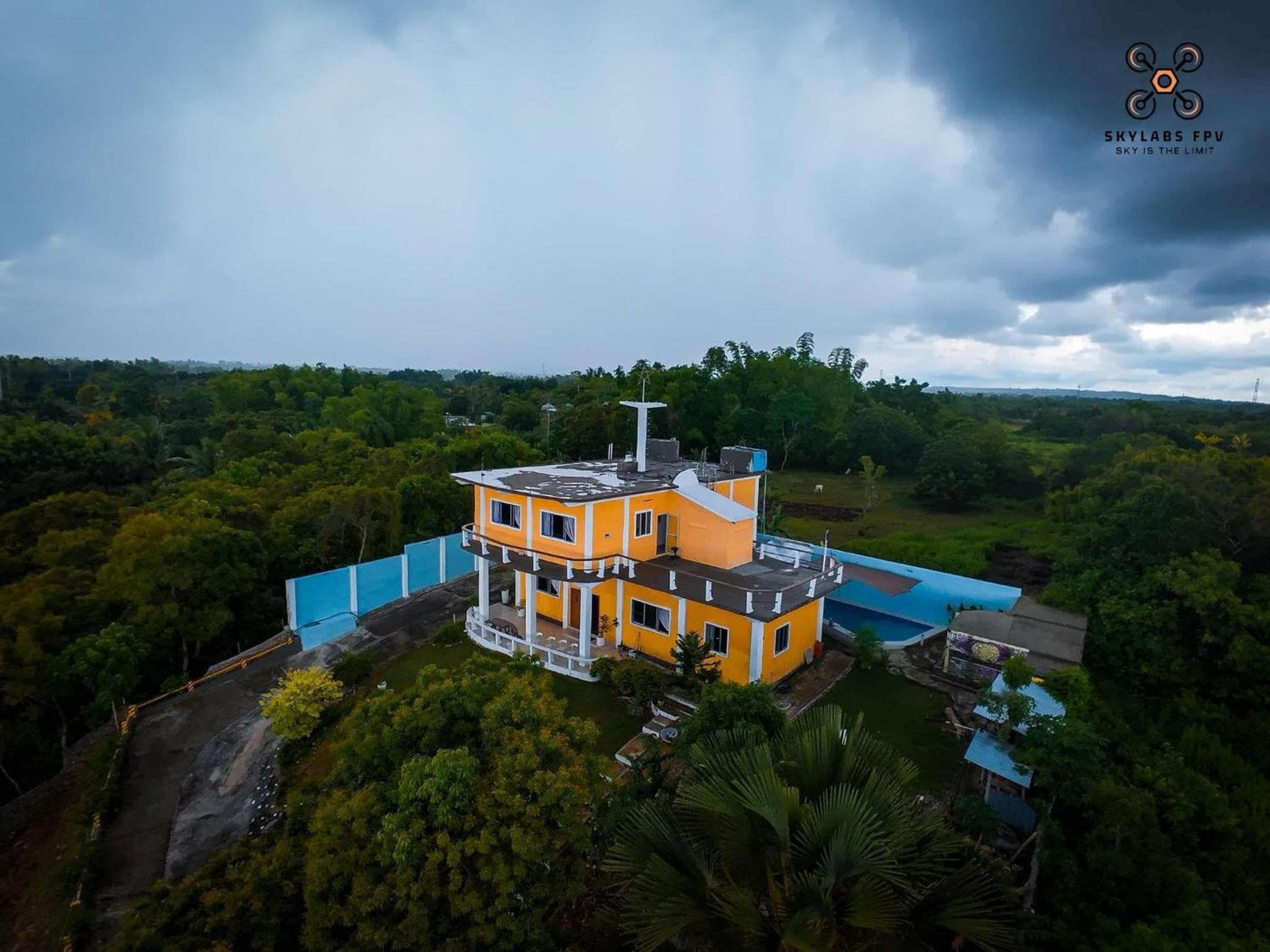 Huge house with seaview