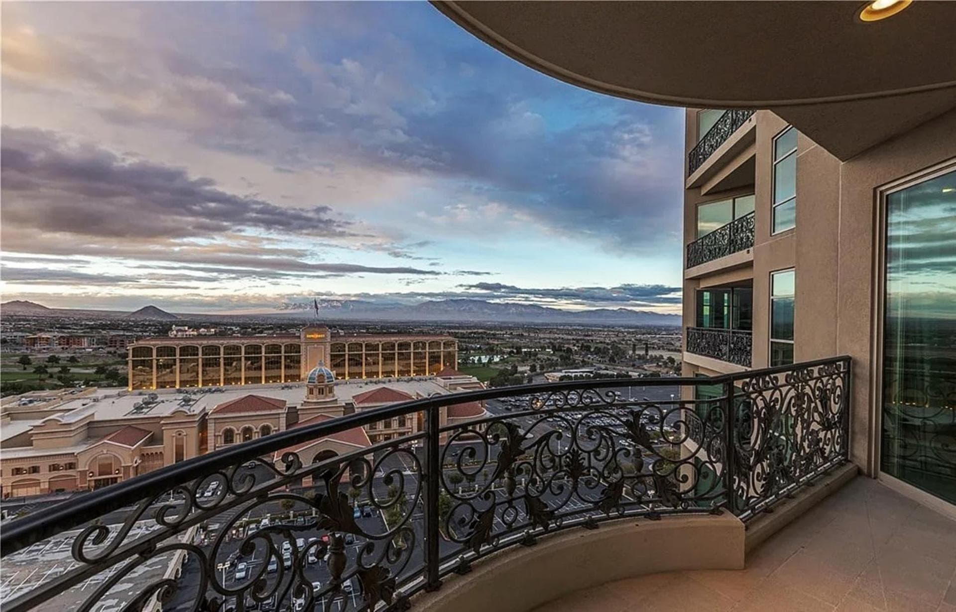 Luxurious Four-bedroom Penthouse