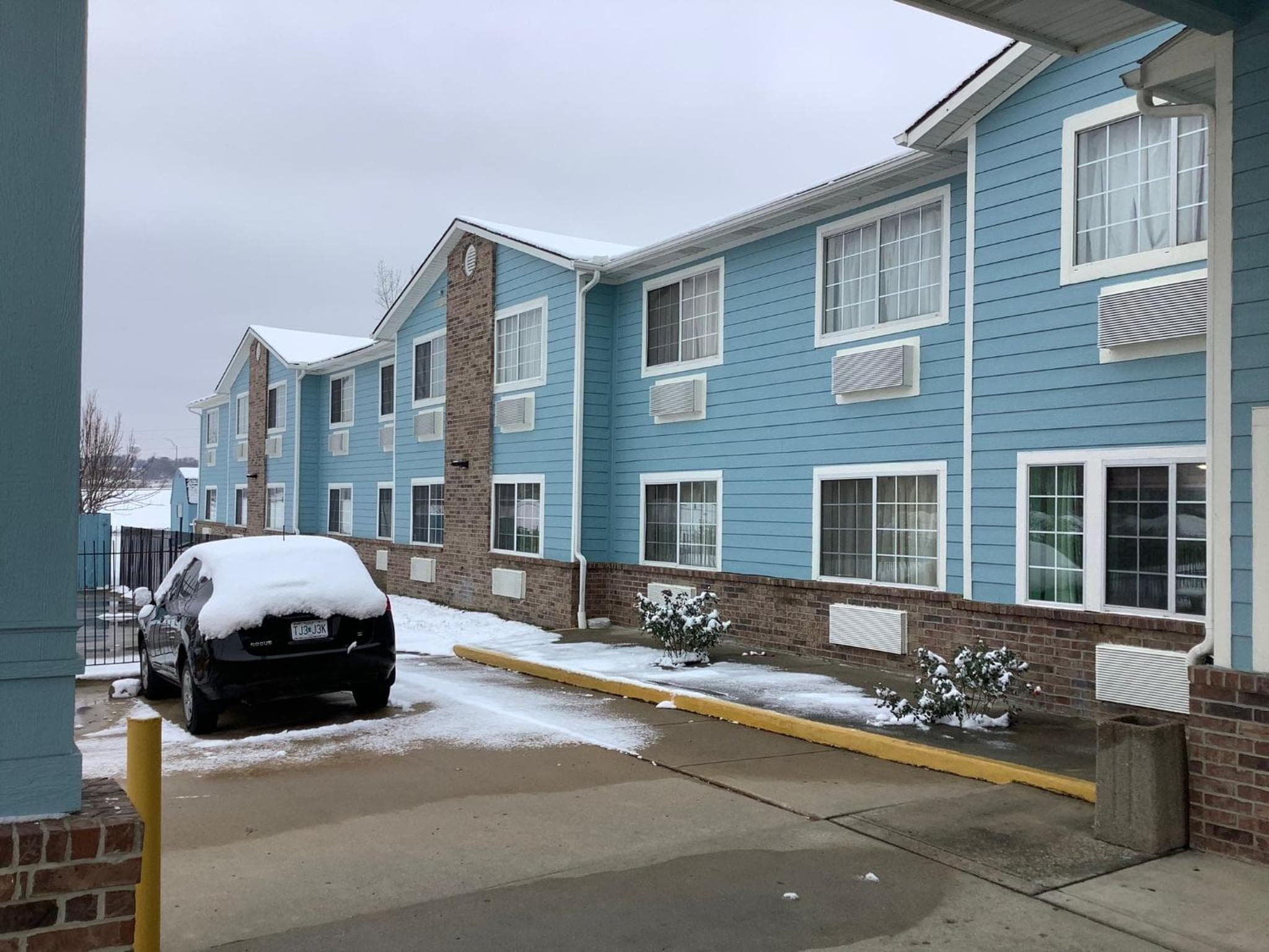 Super 8 by Wyndham Riverside/Kansas City