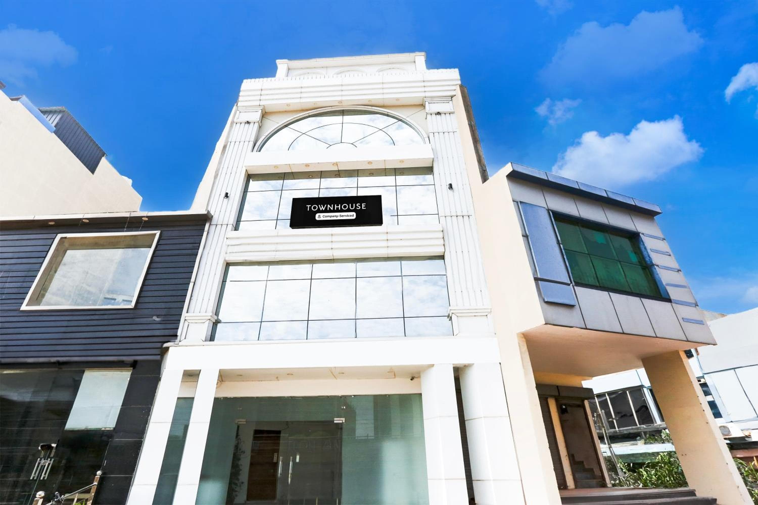 Townhouse Eden Garden Zirakpur