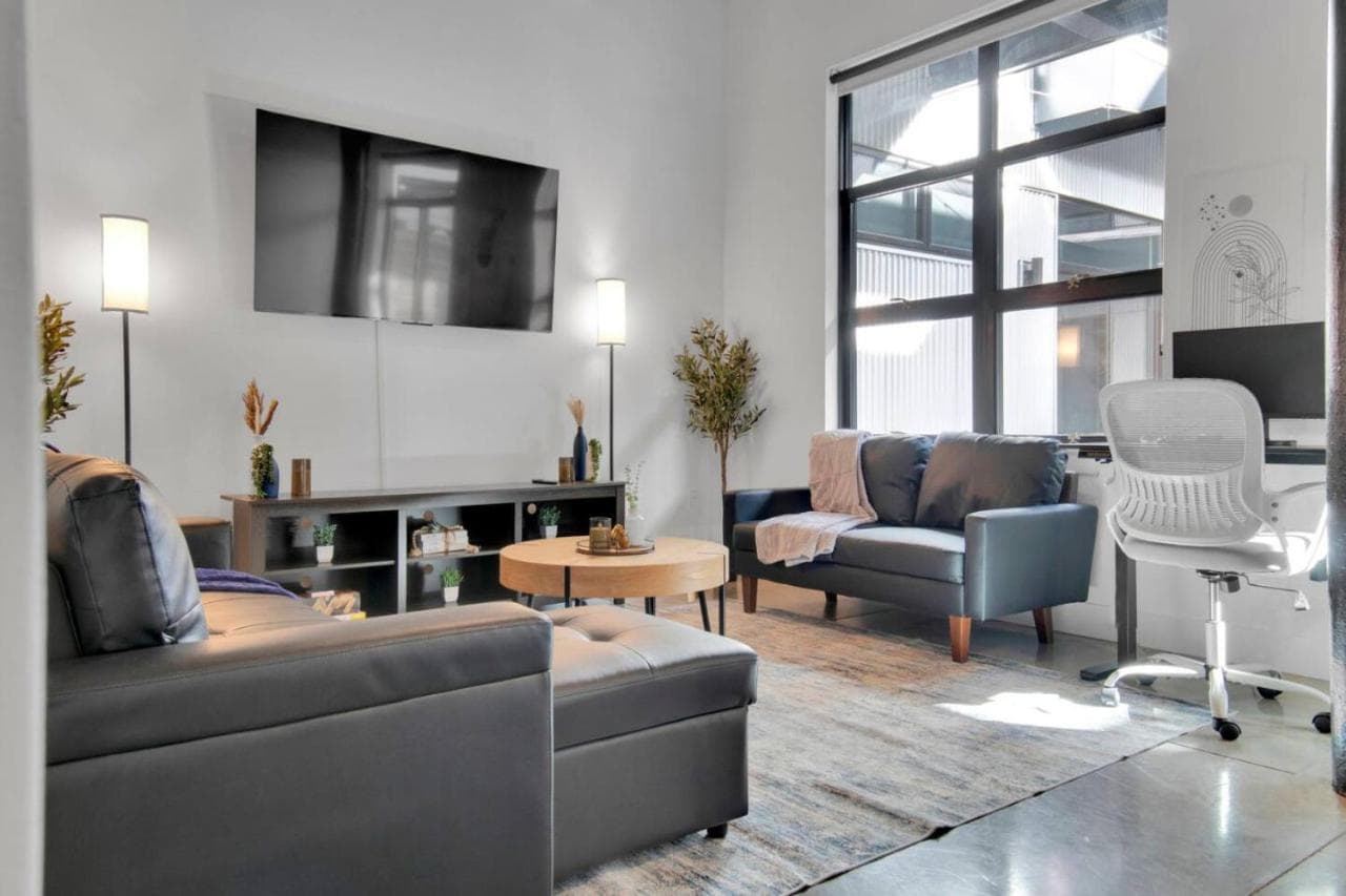 Luxurious 2 Bedroom 2 Bathroom