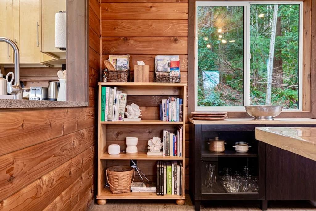 W Cabin Retreat Woodinville
