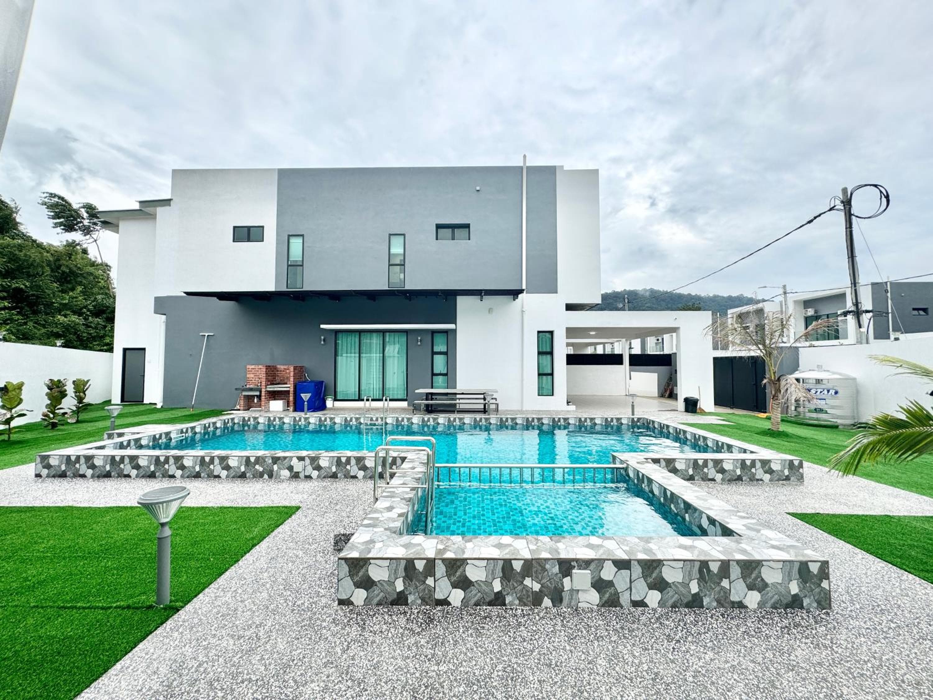 Luxury Holiday Home with Private Pool Langkawi by Zervin