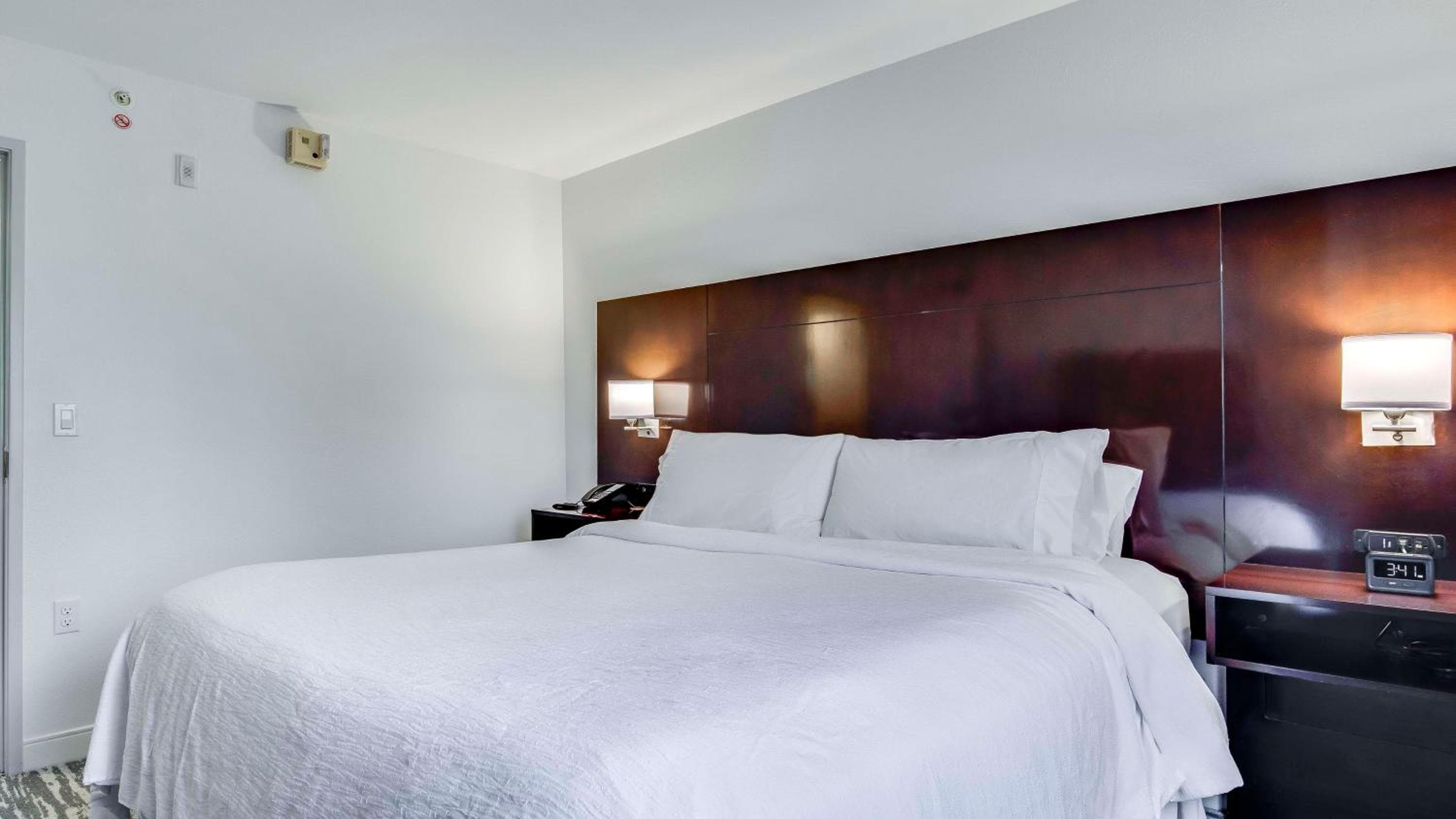 Embassy Suites by Hilton Louisville East