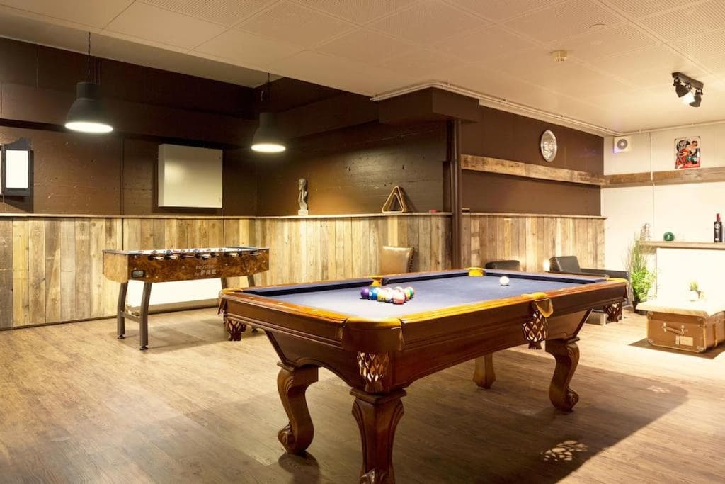 Luxury Lodge, 10 Bdr, Spa, Gym and Game Room
