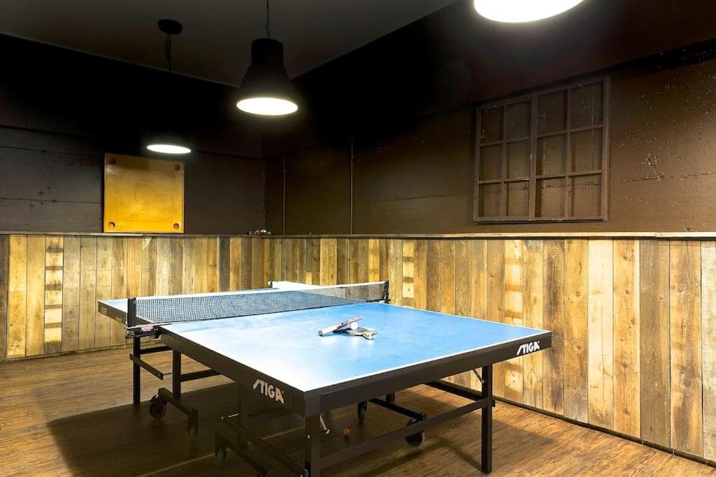 Luxury Lodge, 10 Bdr, Spa, Gym and Game Room