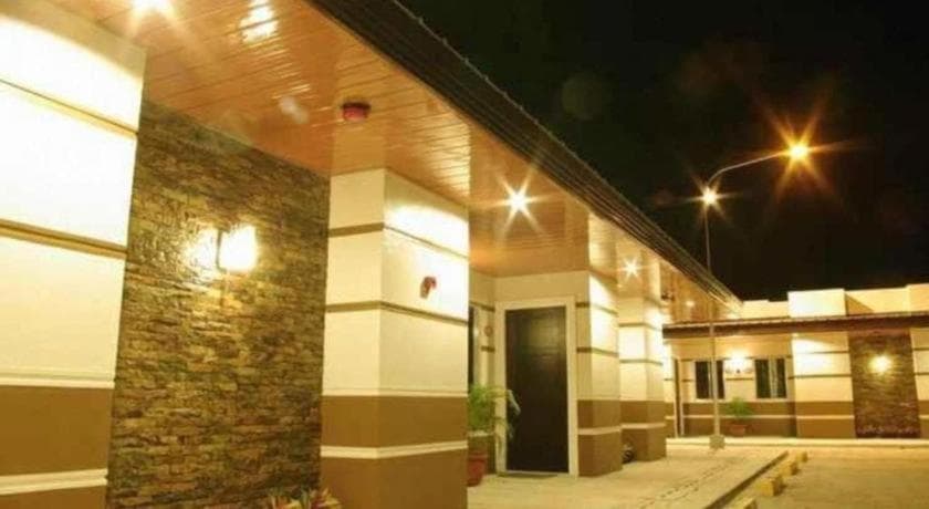 The Red Palm Suites and Restaurant