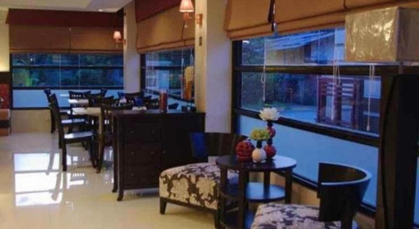 The Red Palm Suites and Restaurant