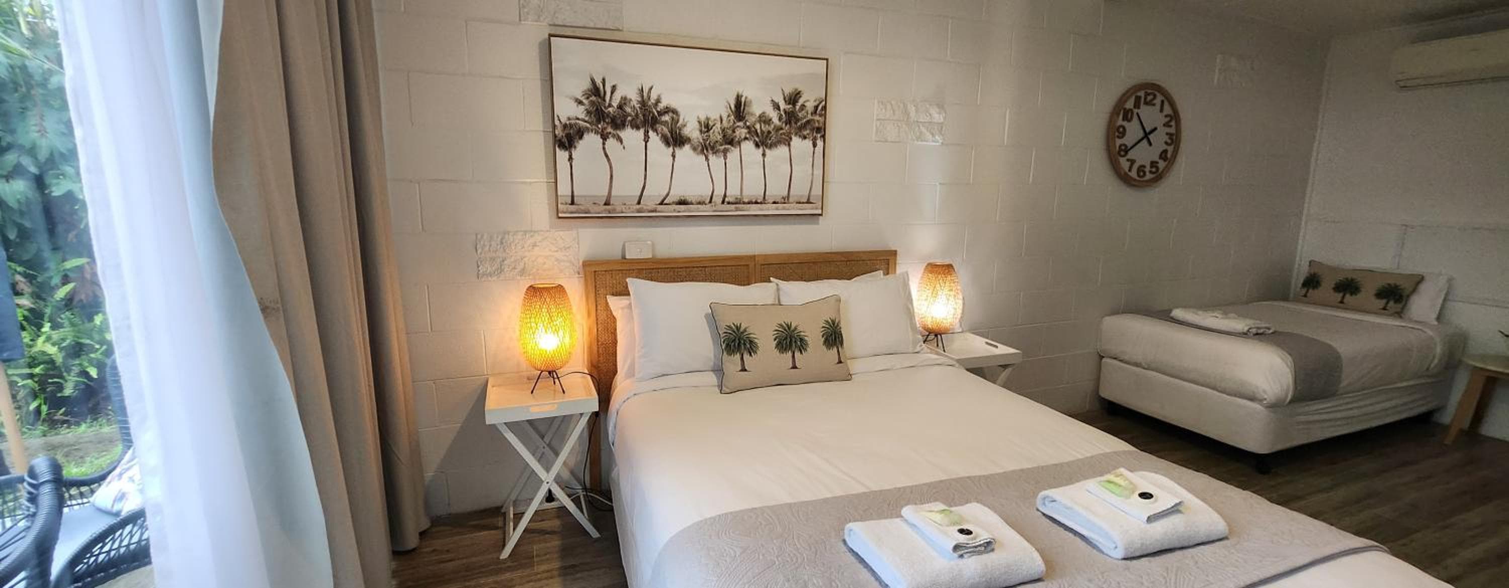 Peninsula Beach Motel