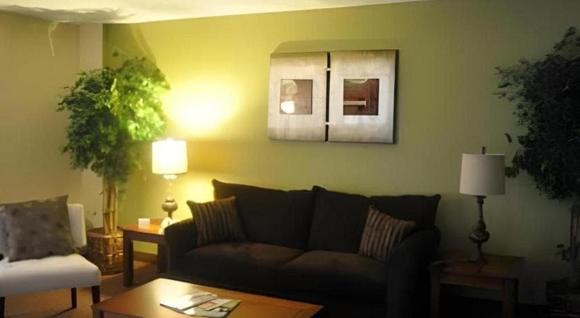 Garden Plaza Hotel