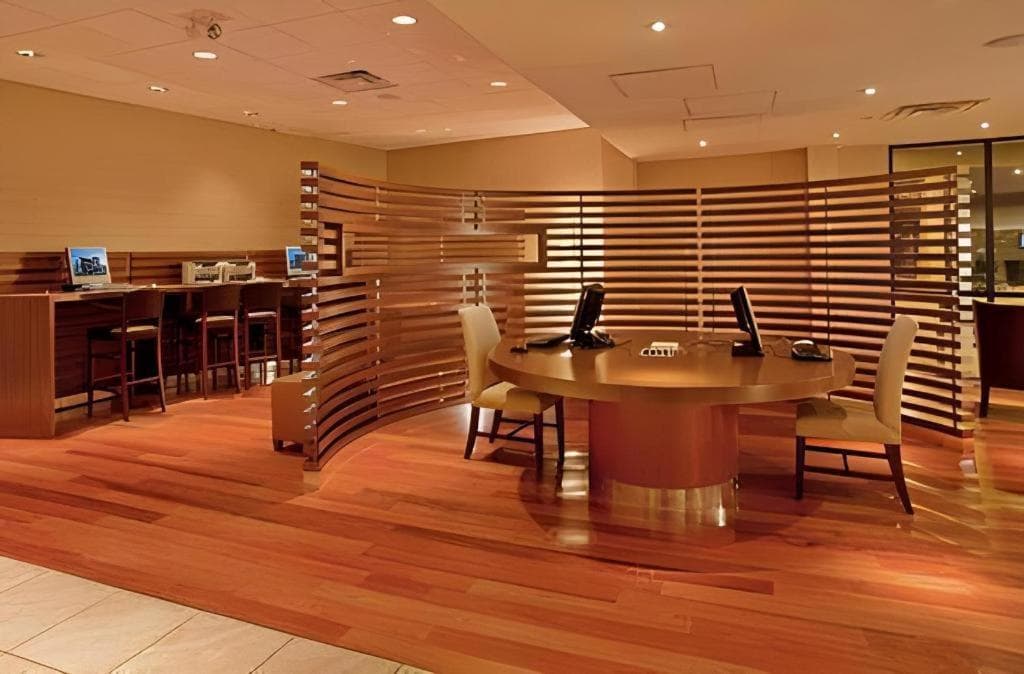 Adam's Mark Hotel & Conference Center