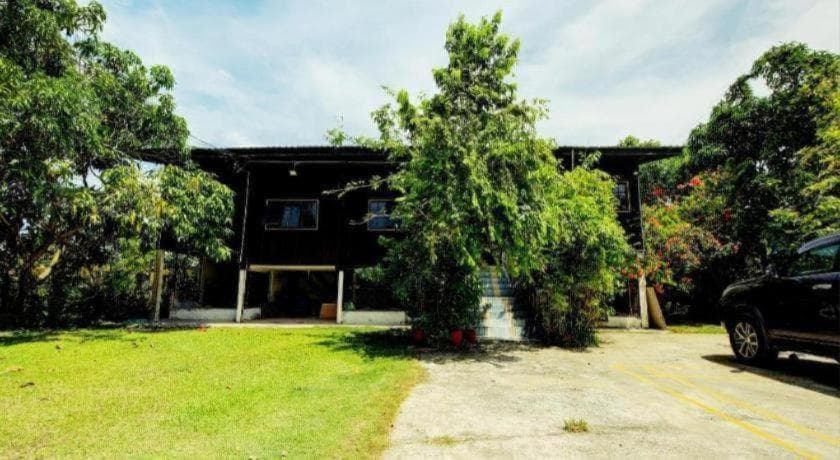 OYO HOME 90800 Rumah Pangi Homestay