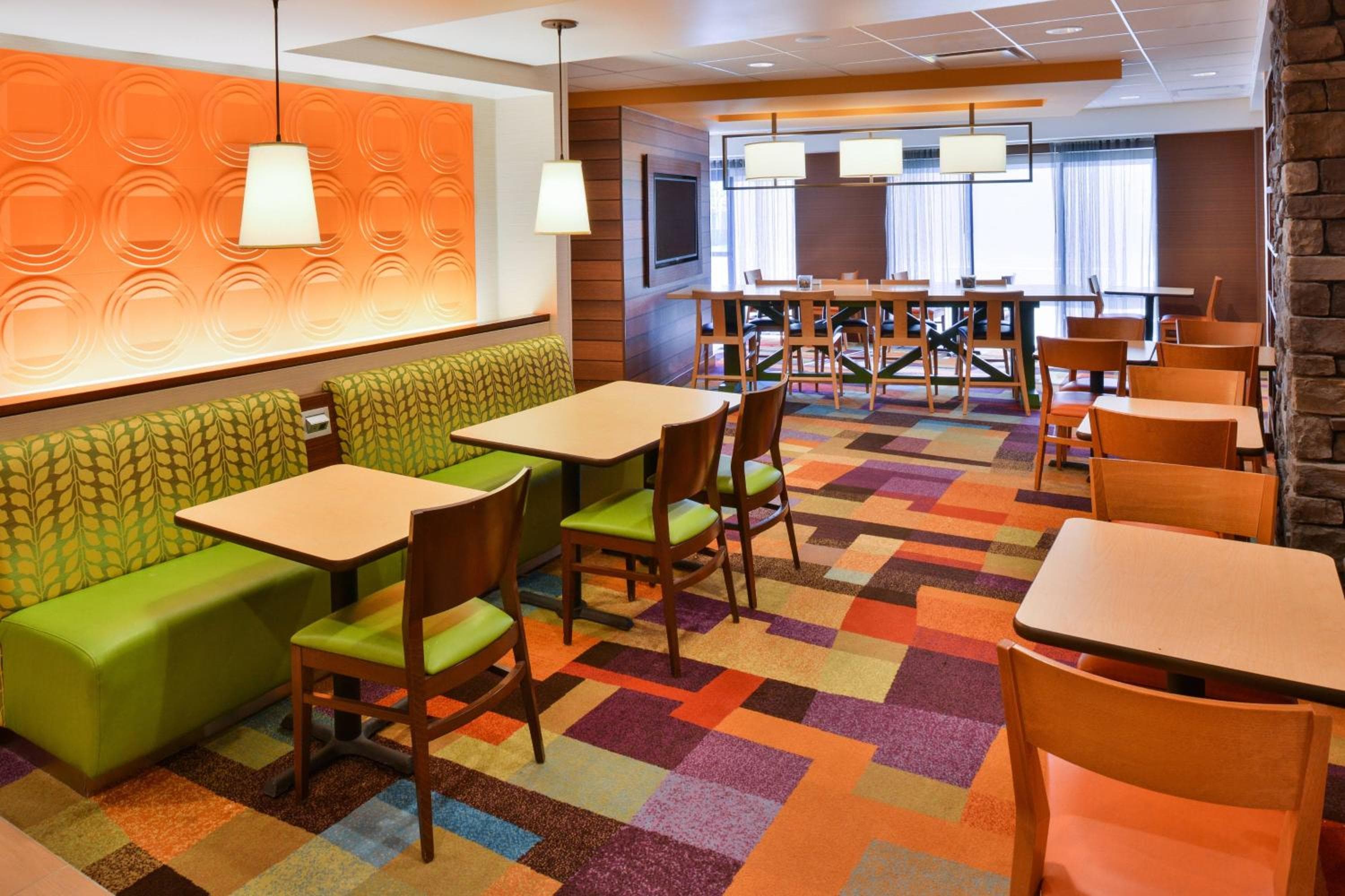 Fairfield Inn and Suites by Marriott Rochester West/Greece