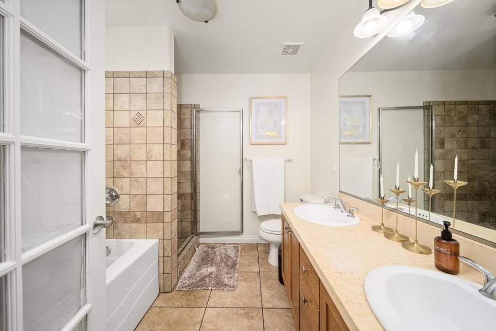 4Bed 3Bath Modern Townhouse - Four bedrooms near Pasadena, LA
