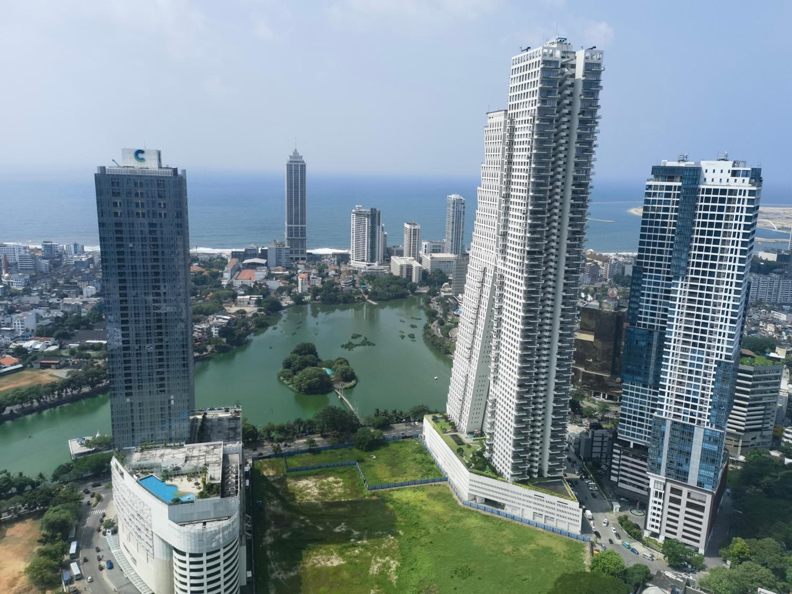 Colombo Trizen J&J future Apart ment