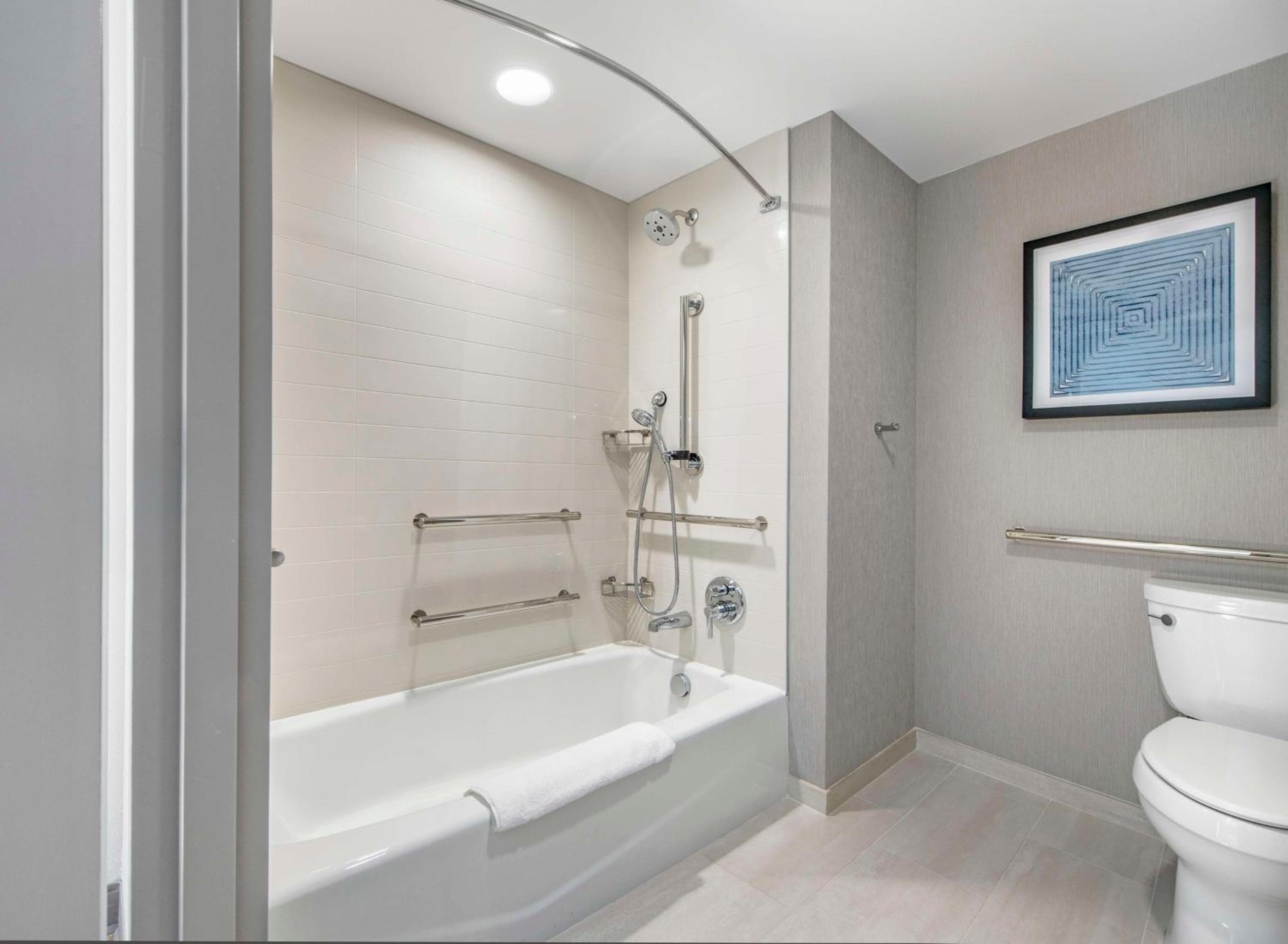 Hyatt Place Riverside Downtown
