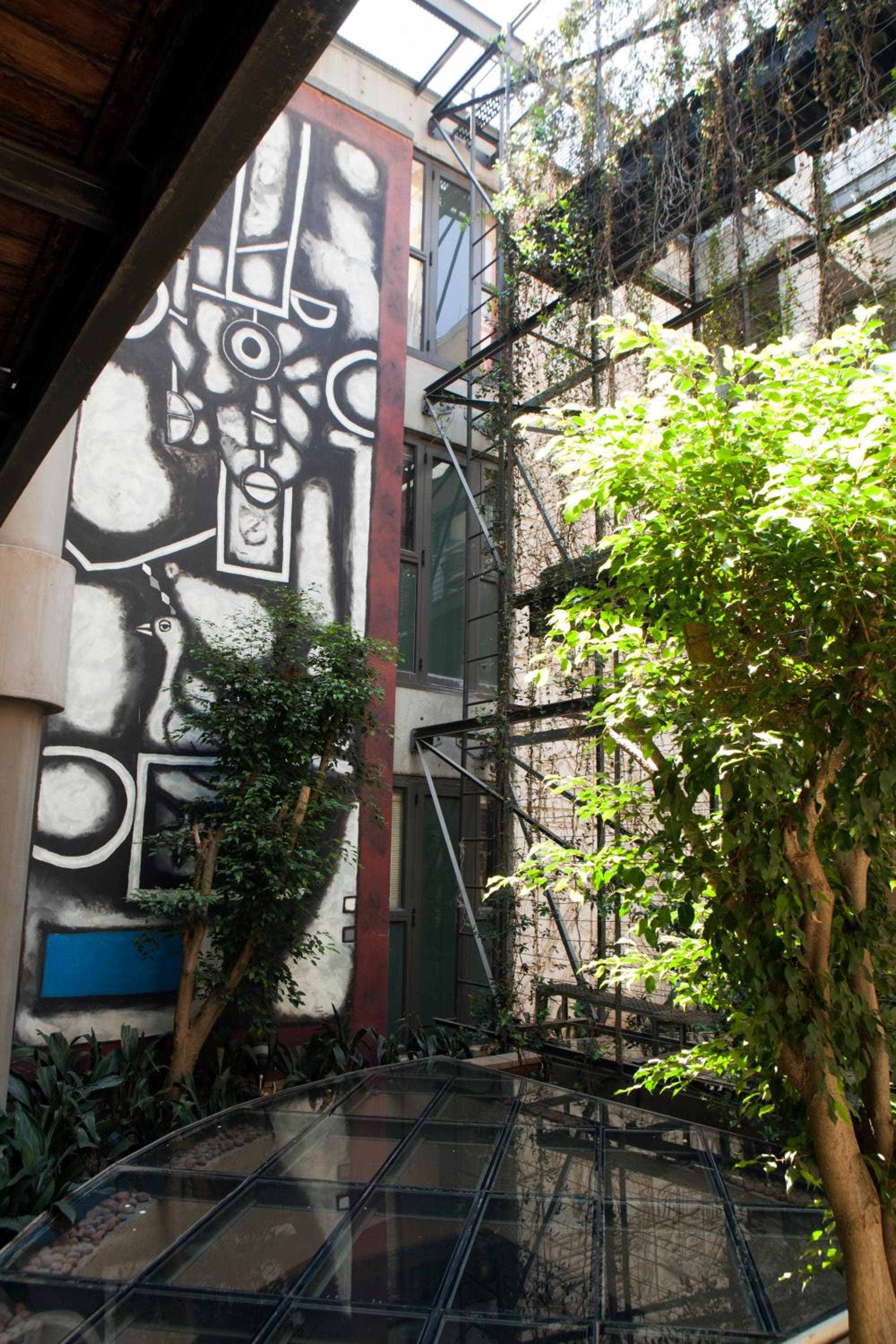 Raphael Suites