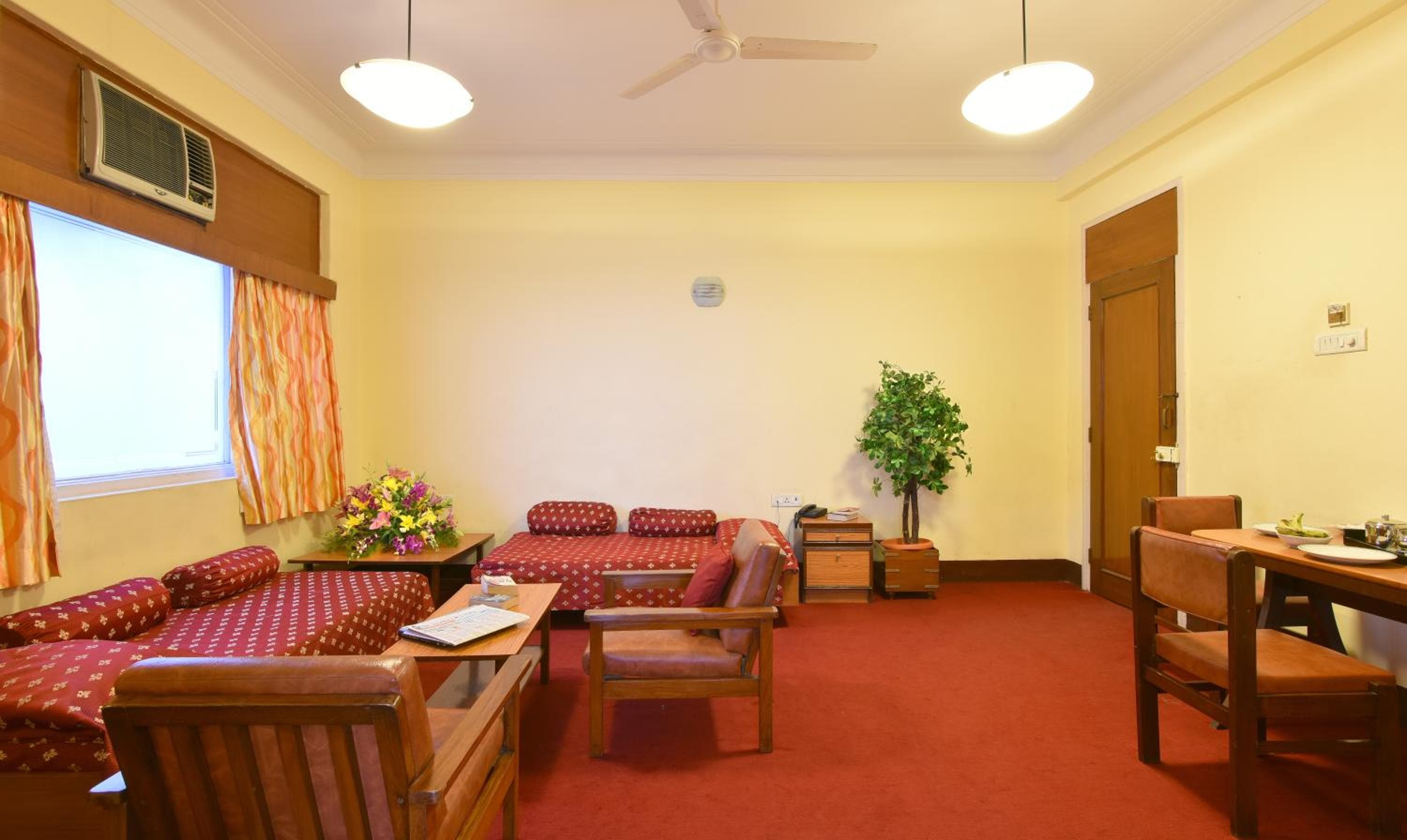 Sea Green Hotel